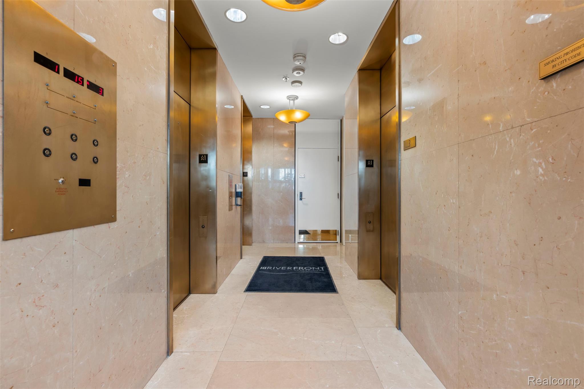 1001 W Jefferson Avenue Unit: 12i