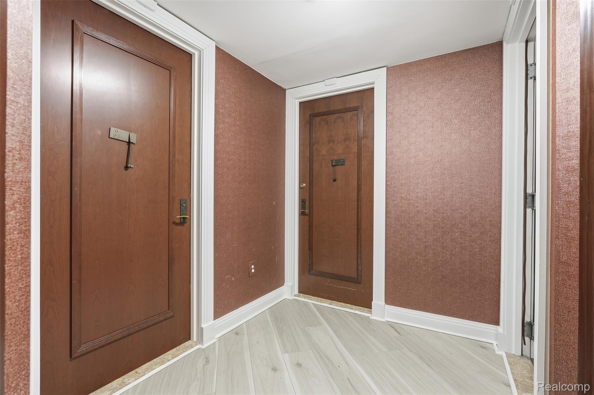 1001 W Jefferson Avenue Unit: 12i