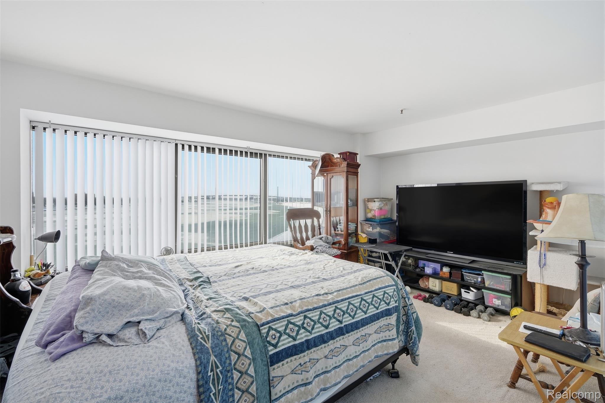 1001 W Jefferson Avenue Unit: 12i