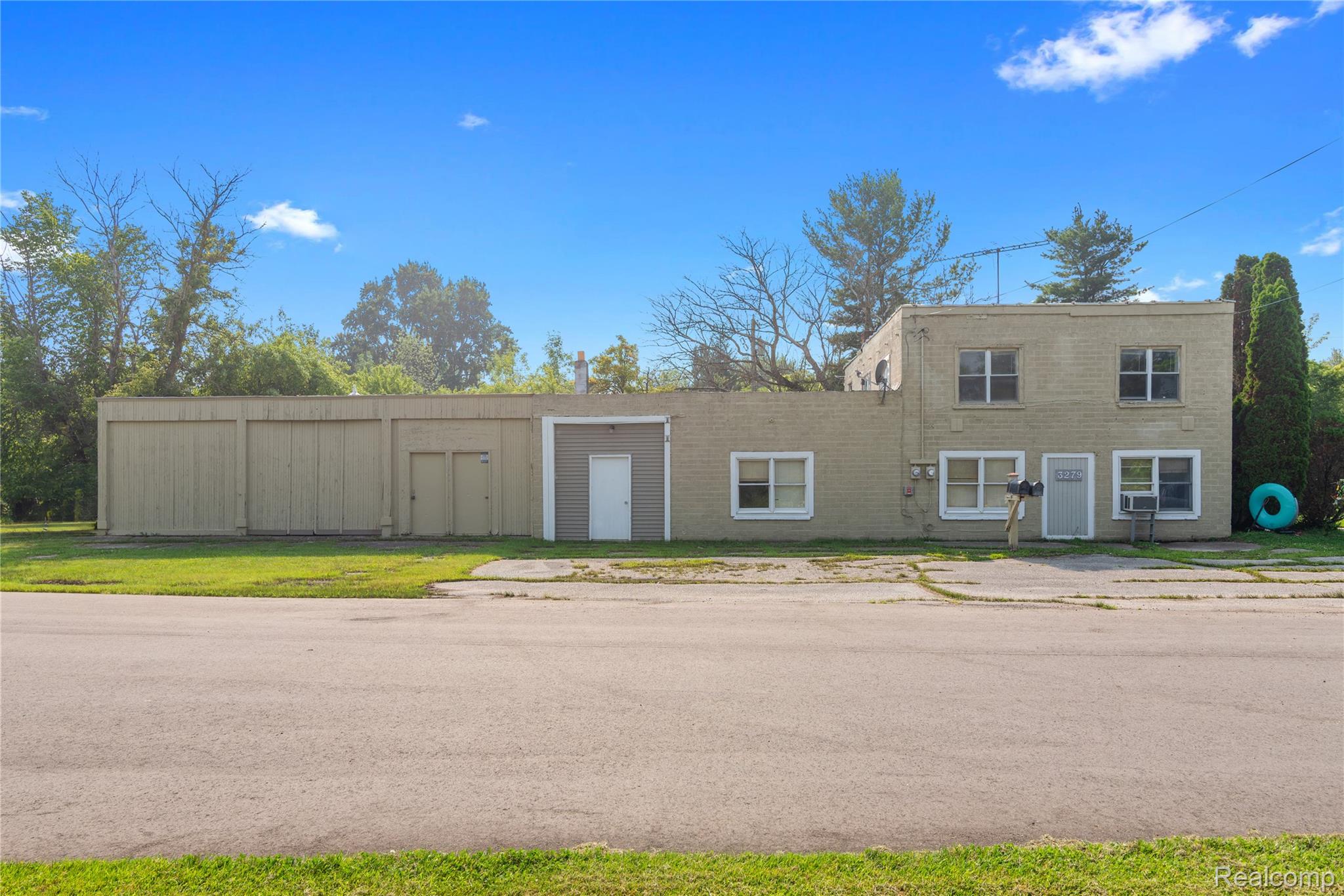 3279 Emmett Road
