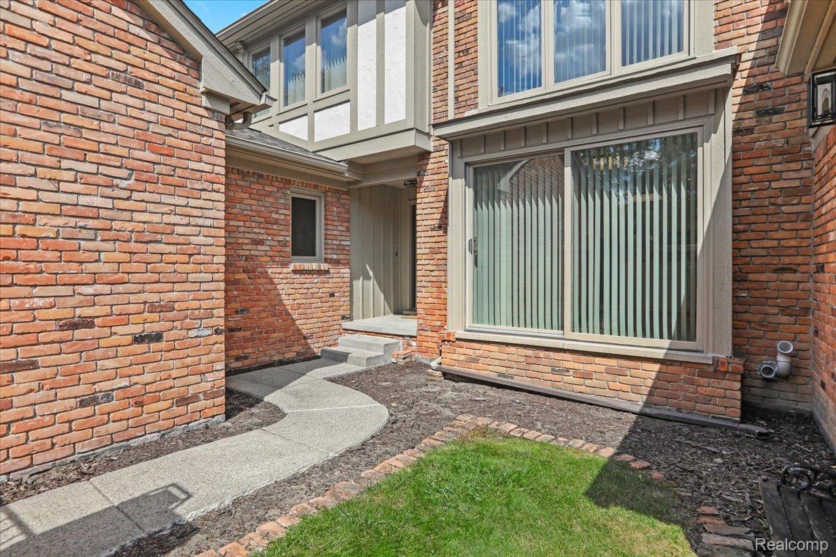 24066 Bingham Pointe Drive Unit: 11