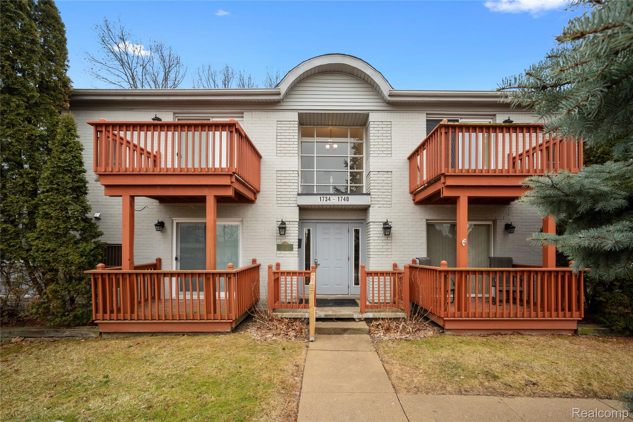 1740 Fort Street Unit: 36