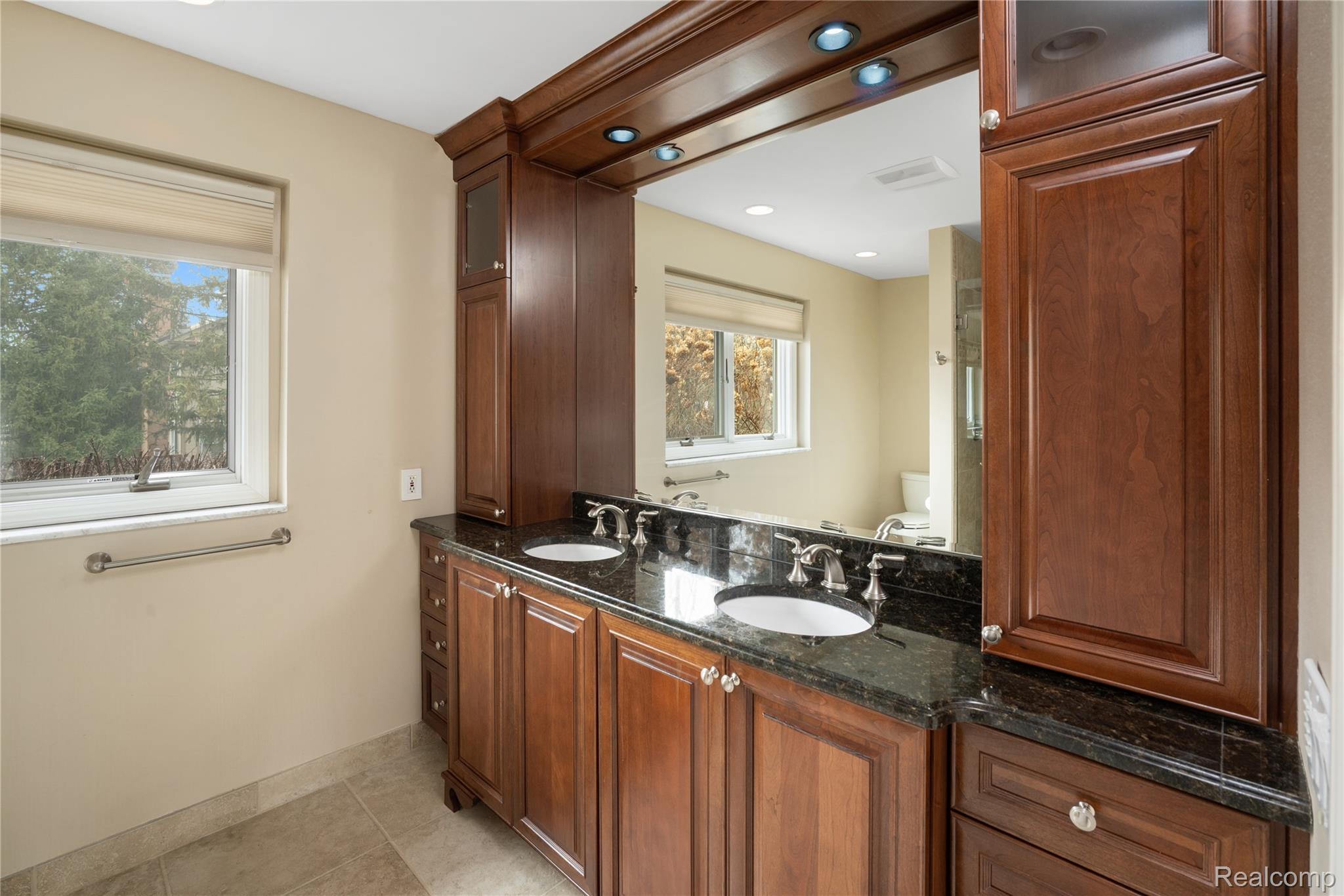 16807 Country Knoll Drive