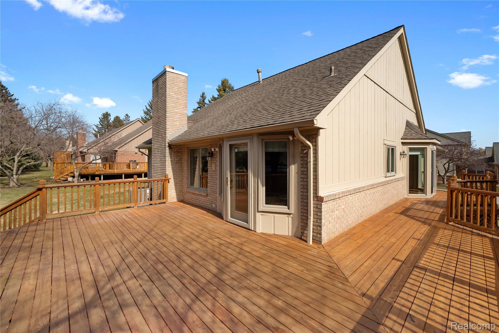 16807 Country Knoll Drive