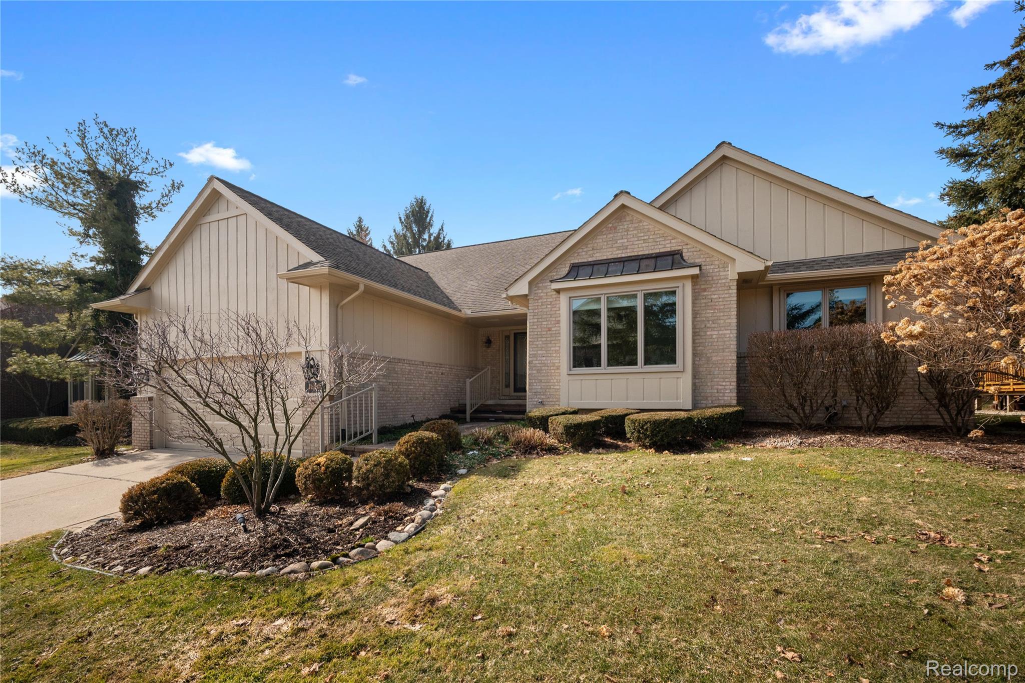 16807 Country Knoll Drive