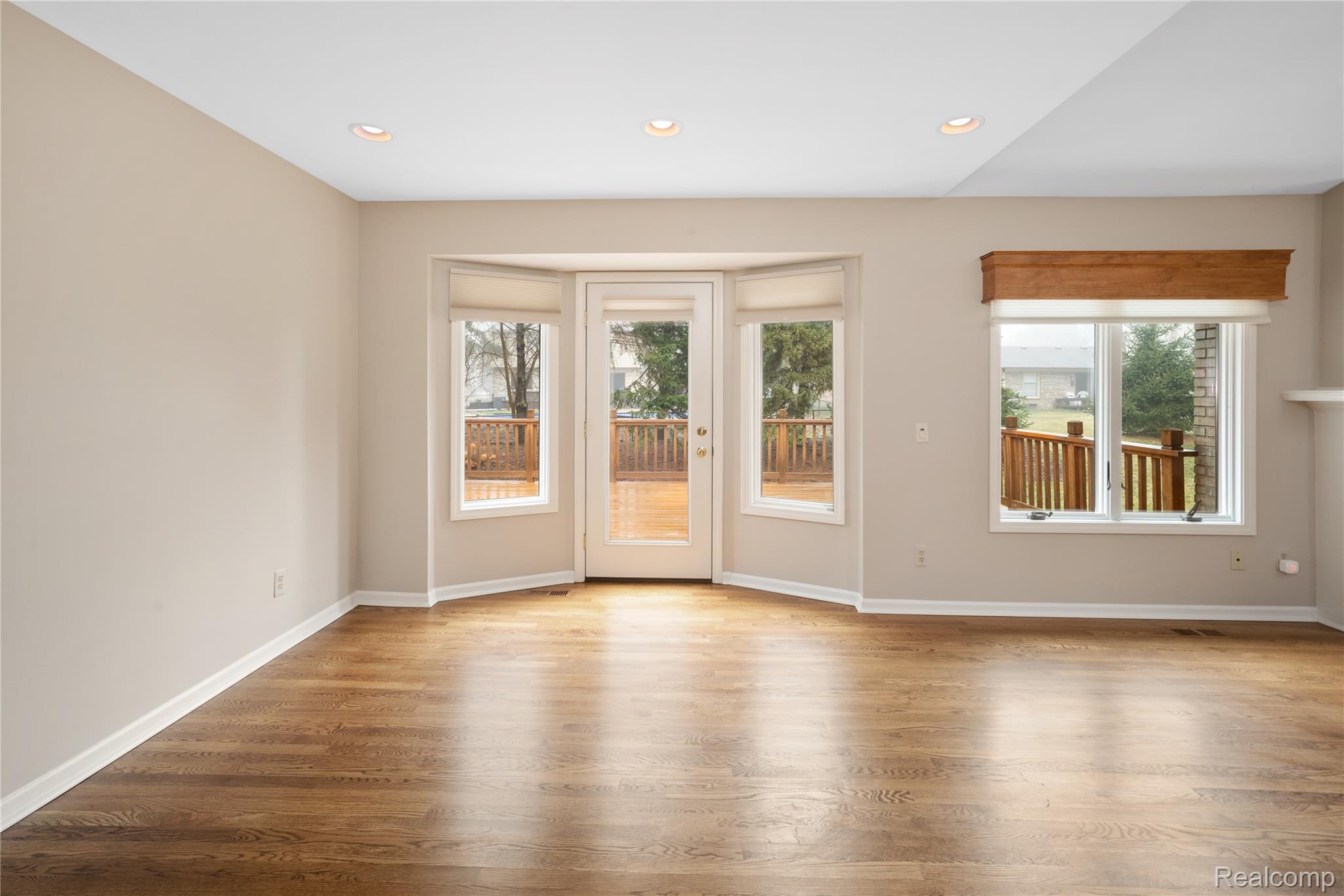 16807 Country Knoll Drive