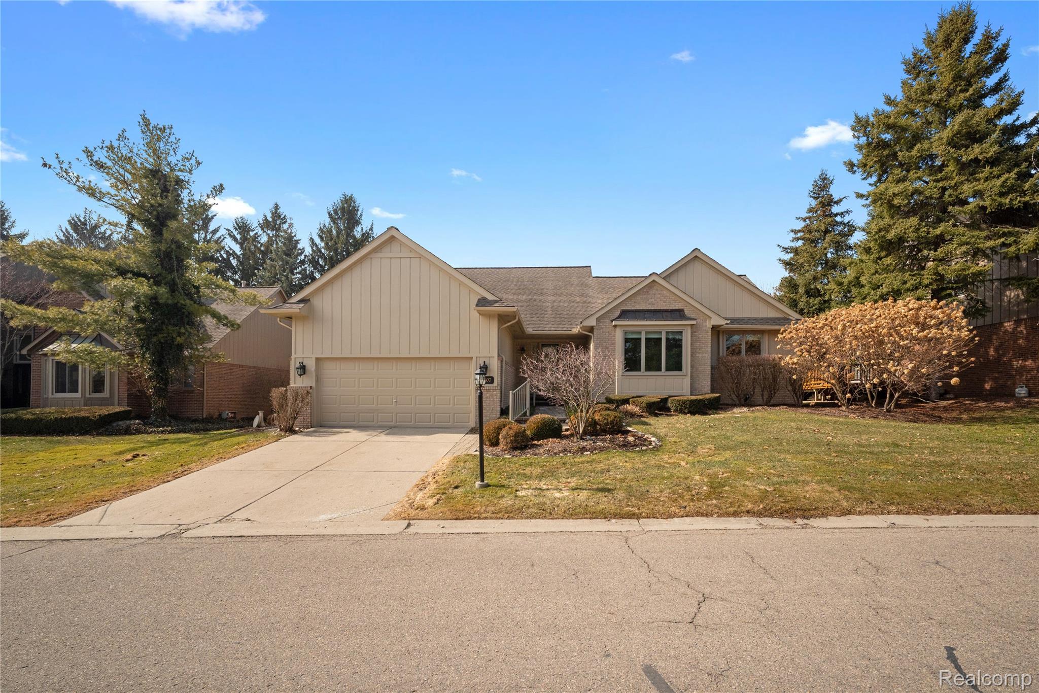 16807 Country Knoll Drive