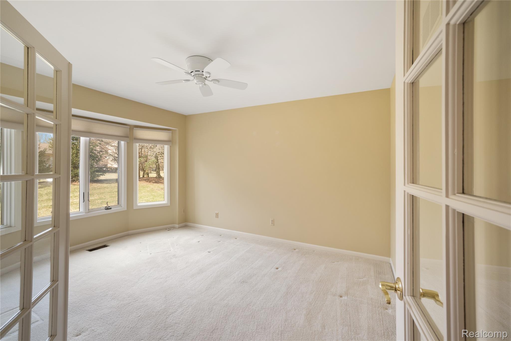 16807 Country Knoll Drive