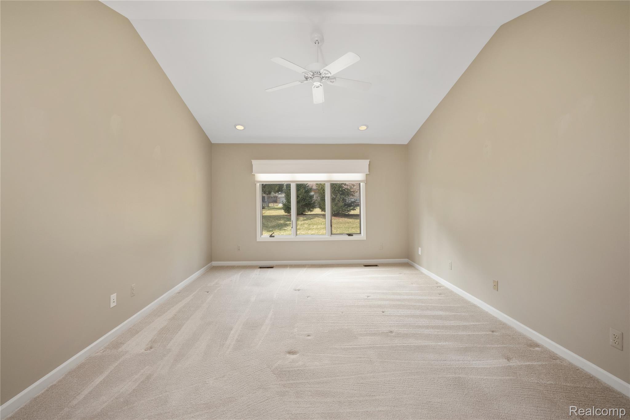16807 Country Knoll Drive