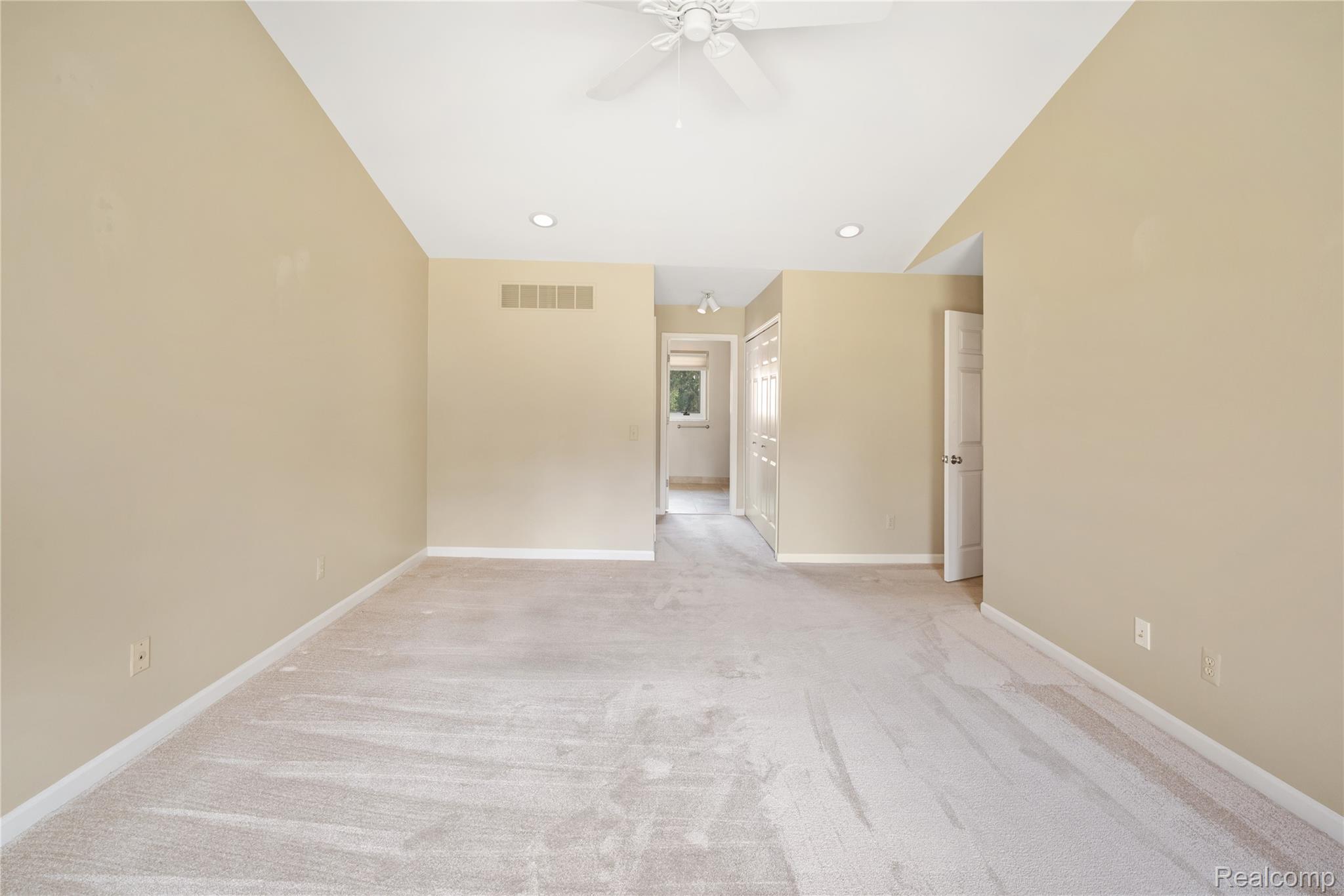 16807 Country Knoll Drive