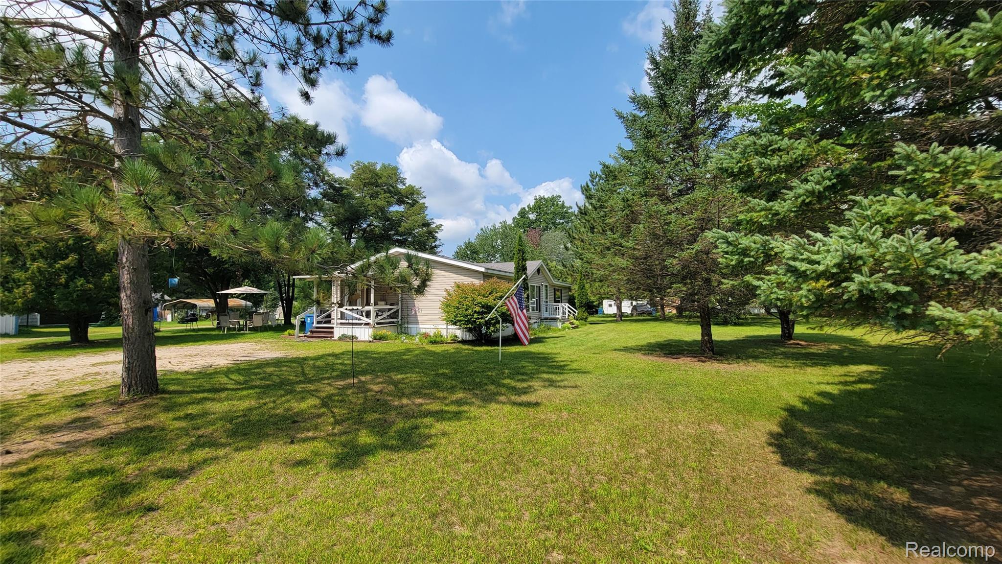 4349 Bay Road
