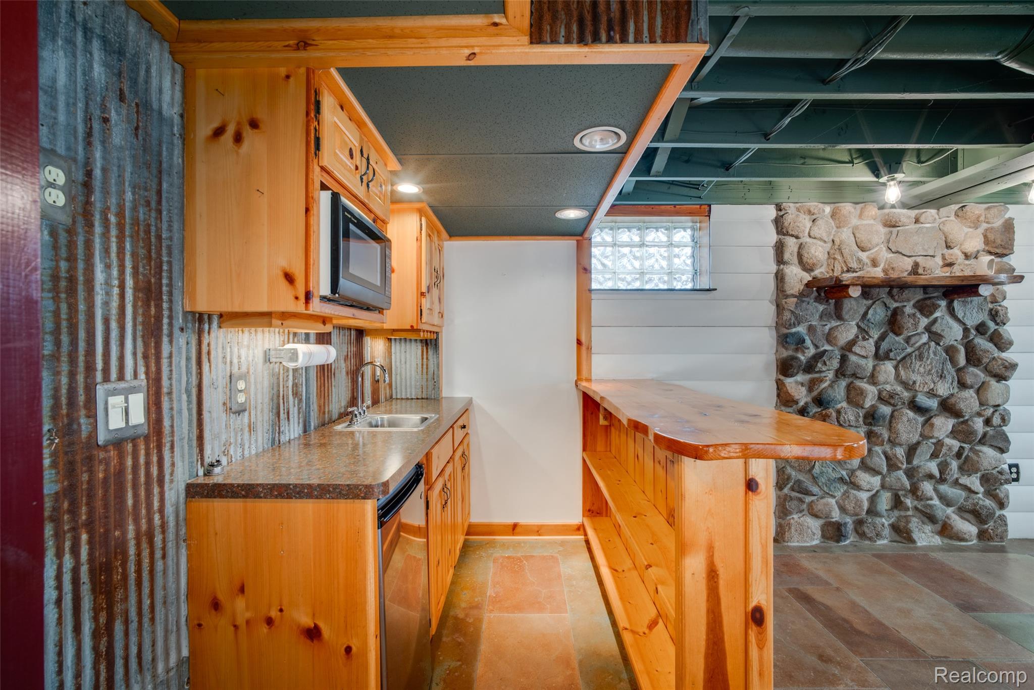 8183 Reese Road