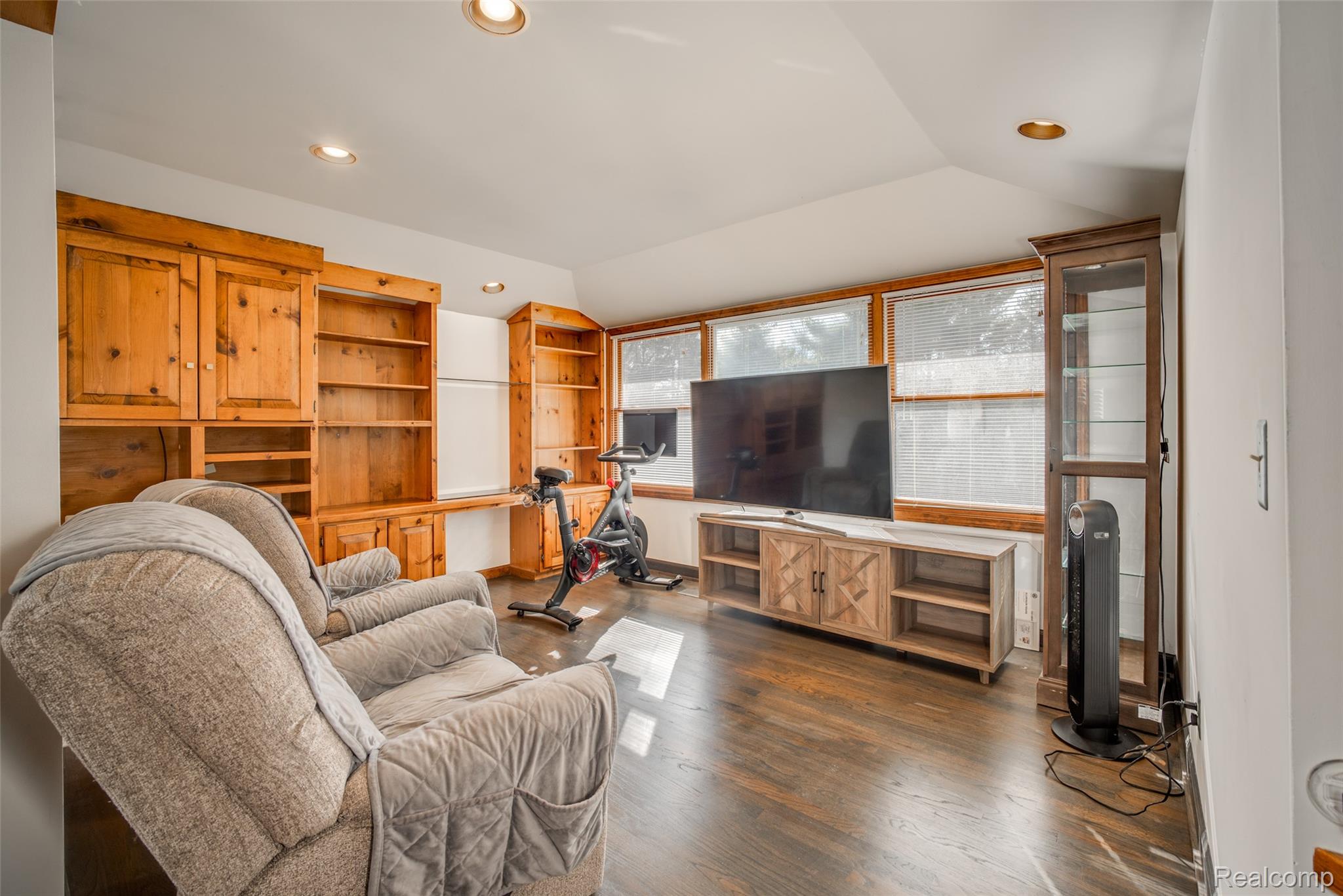 8183 Reese Road