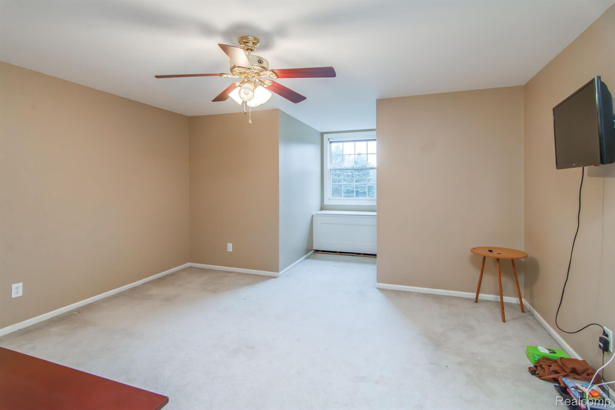 4090 PERRYVILLE Road