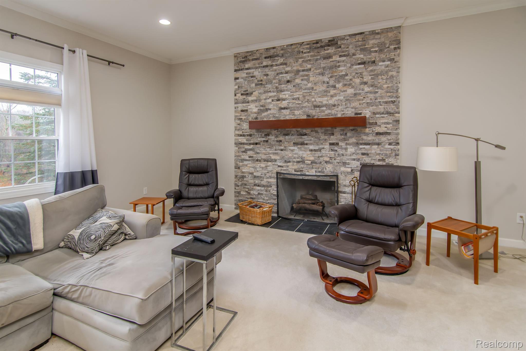 4090 PERRYVILLE Road