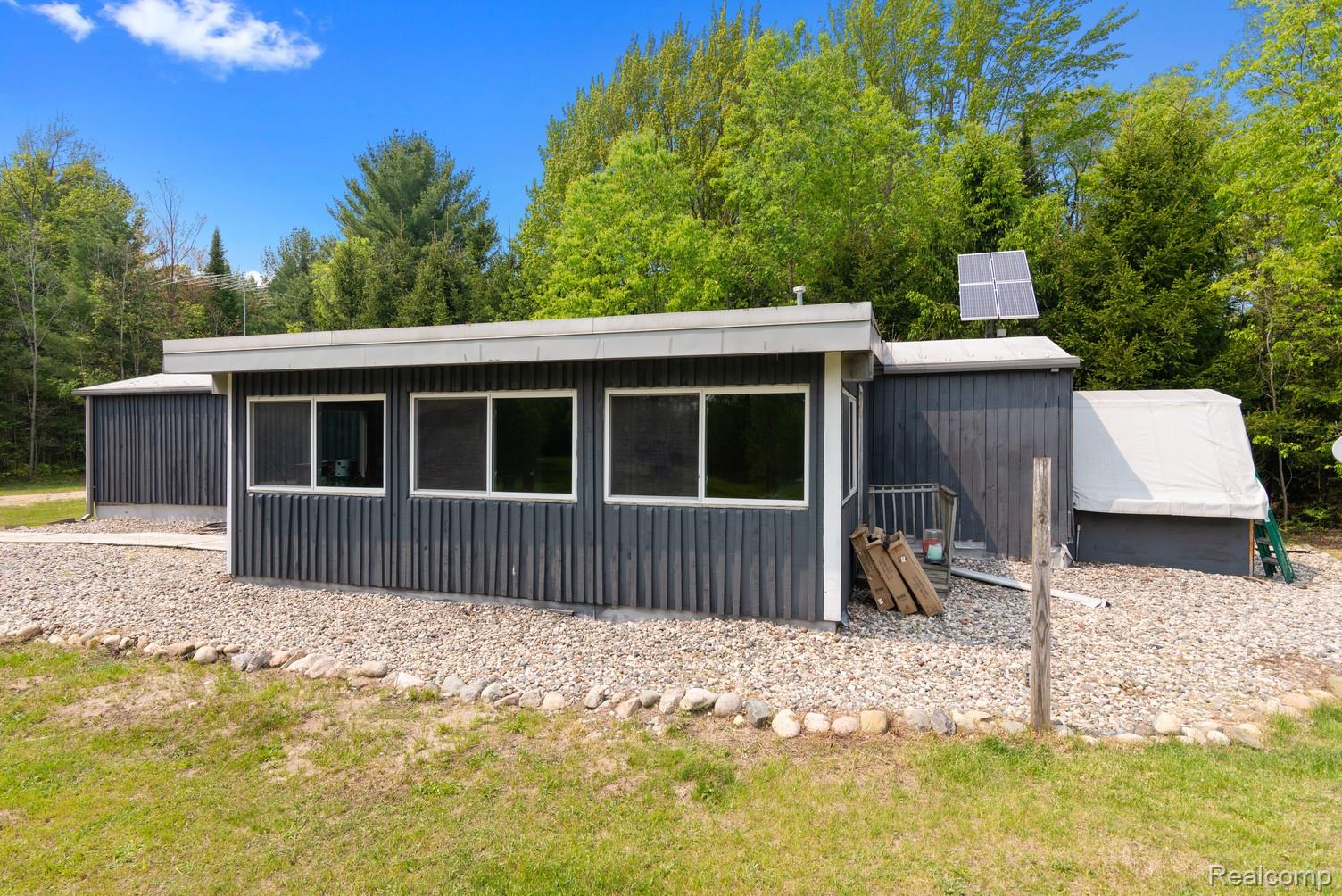 5960 N Trail SE