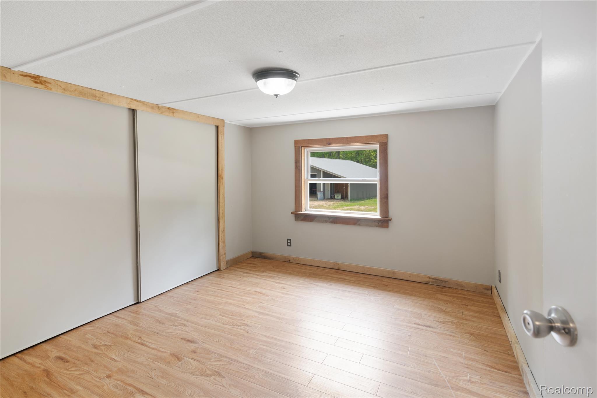 5960 N Trail SE