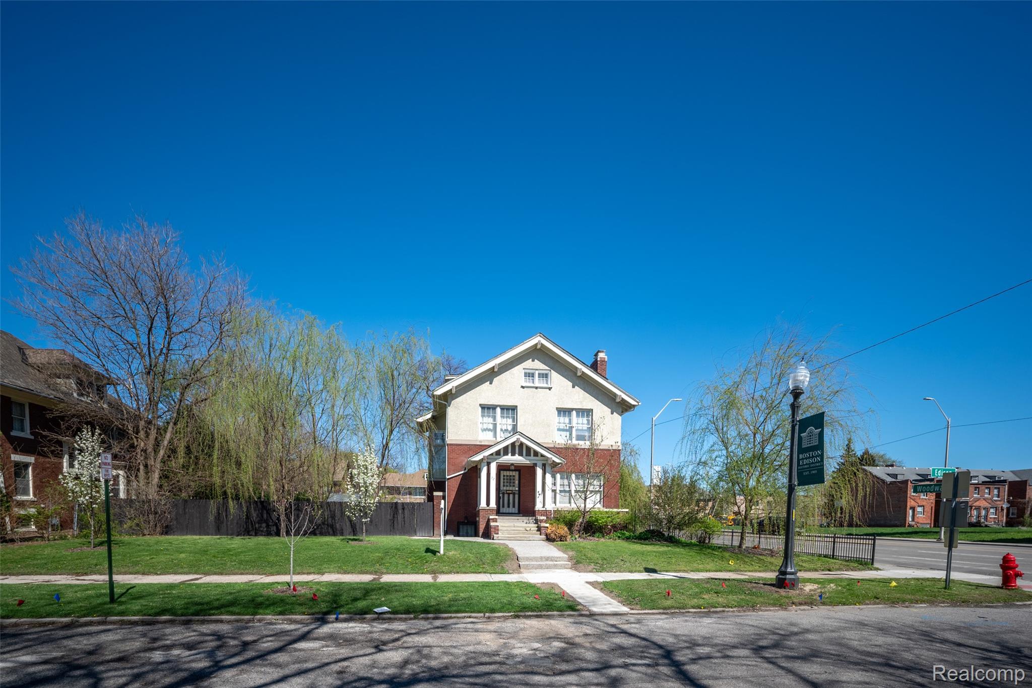 22 Edison Street