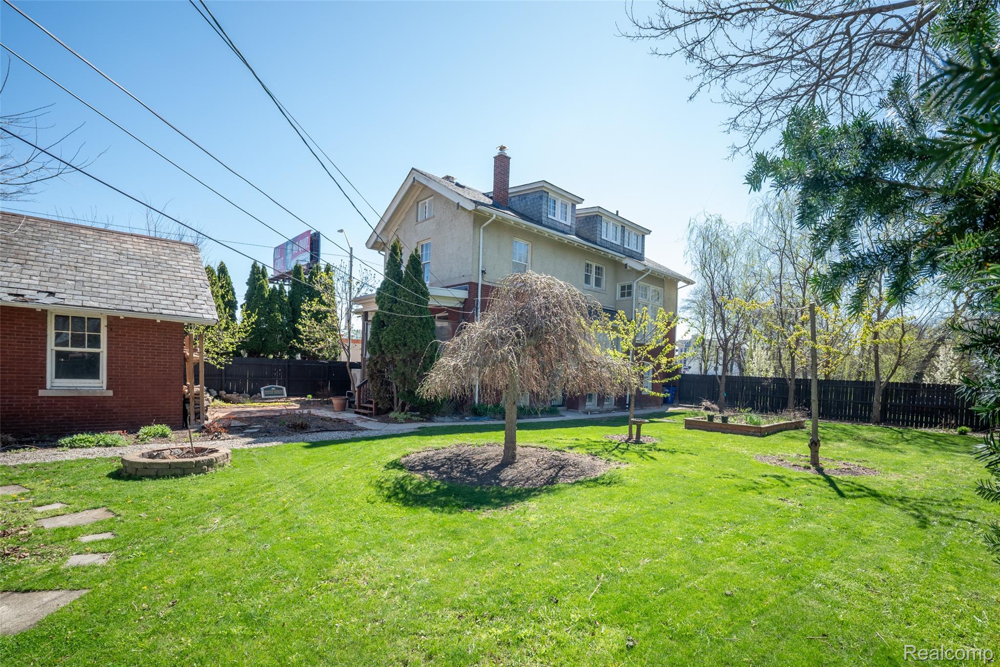 22 Edison Street