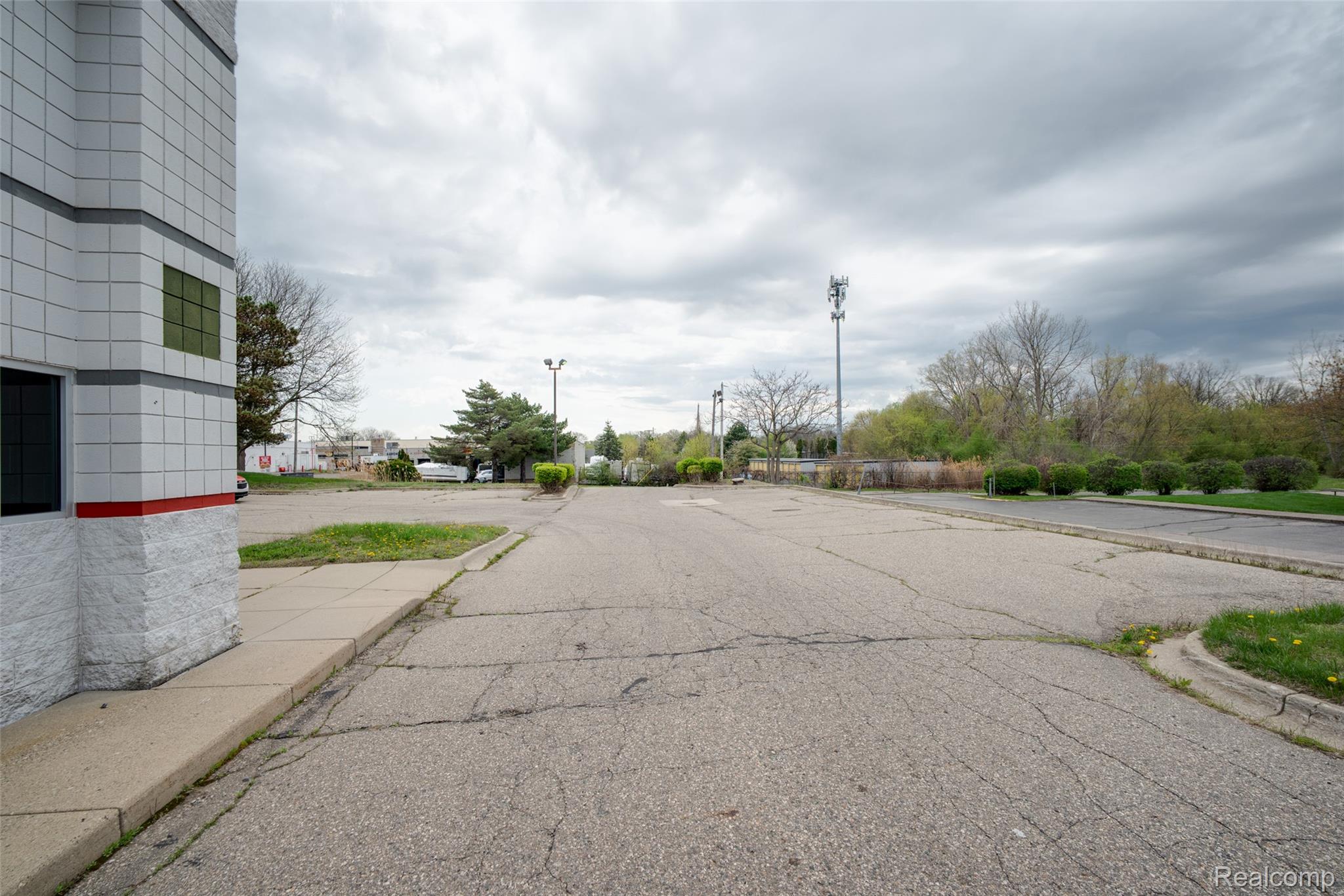 4359 Highland Road