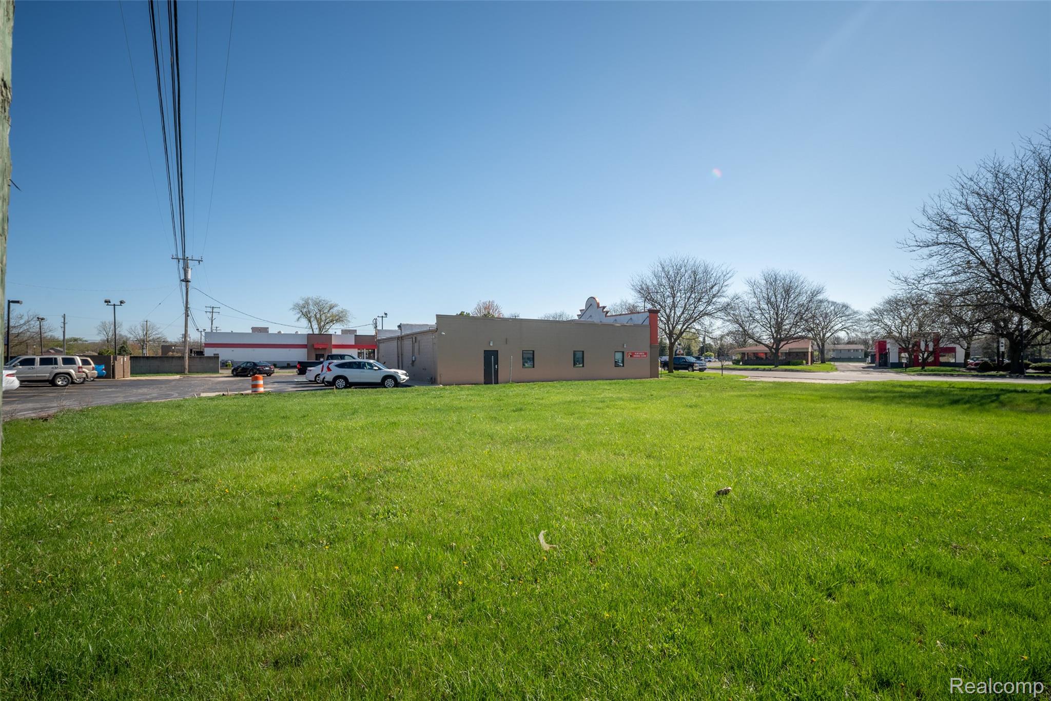 27200 TELEGRAPH