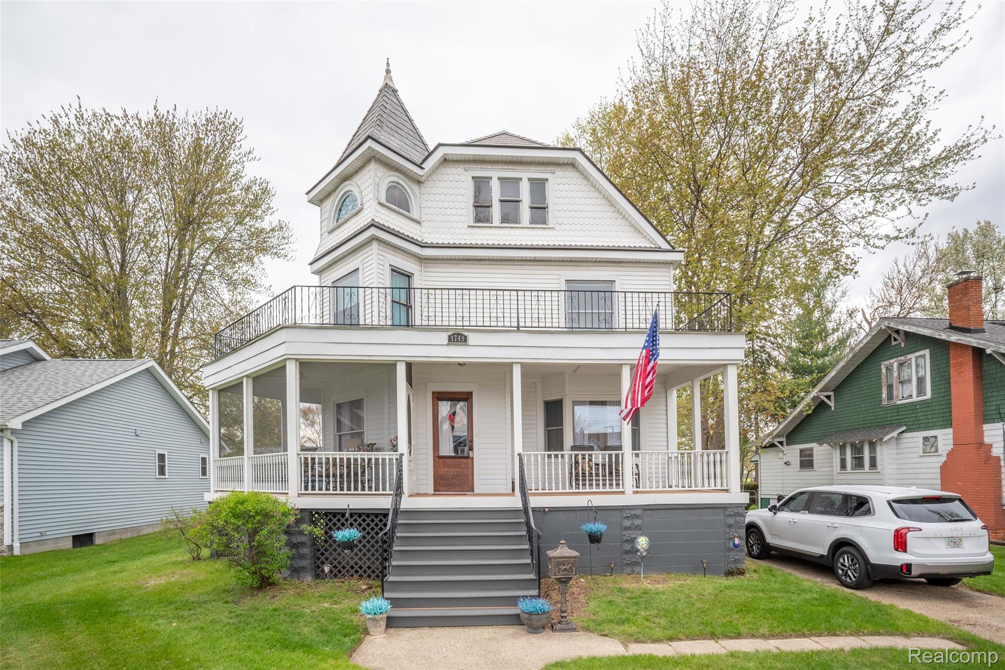 1749 Saint Clair River Drive