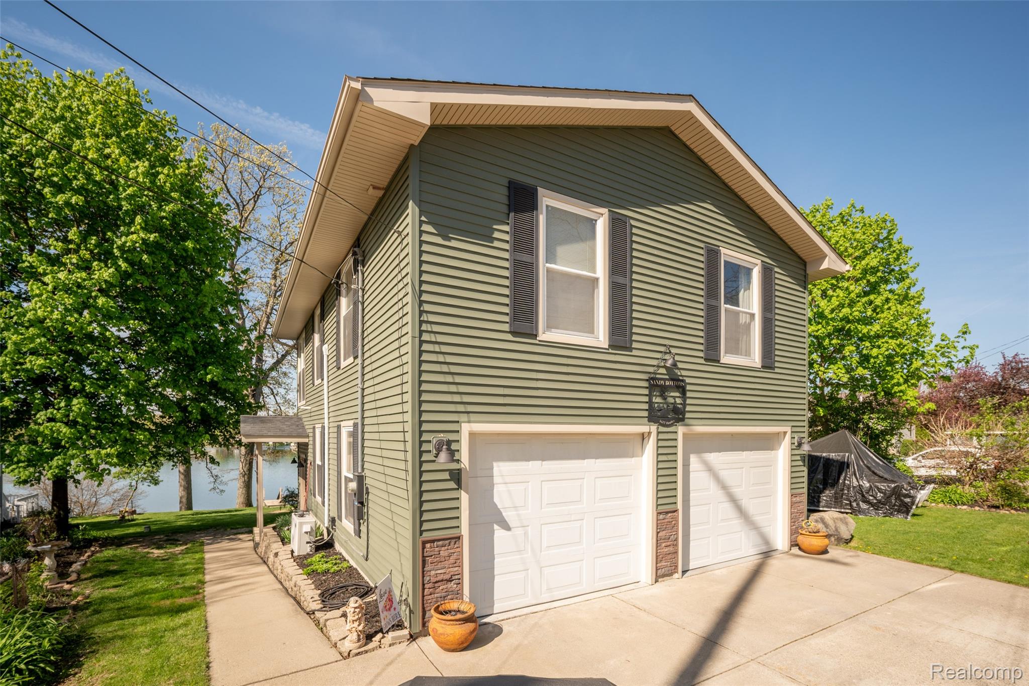 5477 Dooley Drive