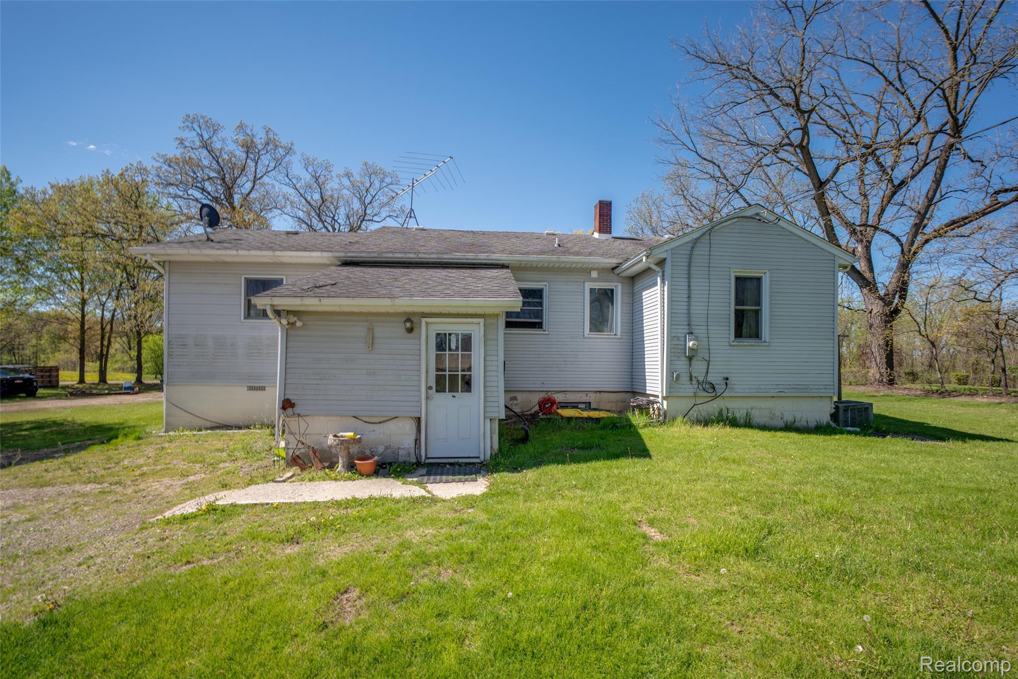 840 W Rose Center Road