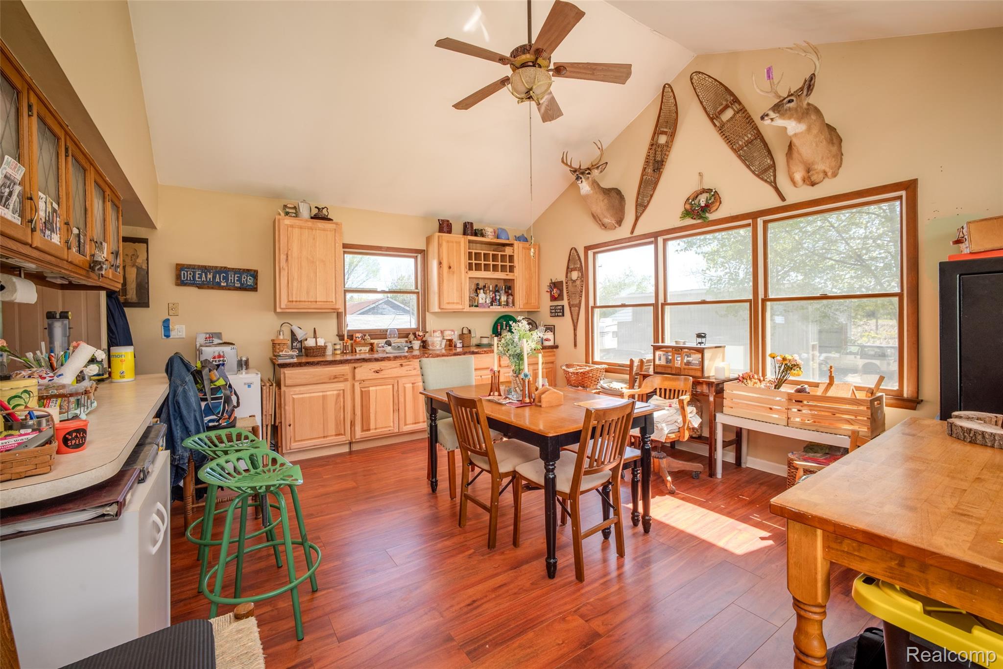 840 W Rose Center Road
