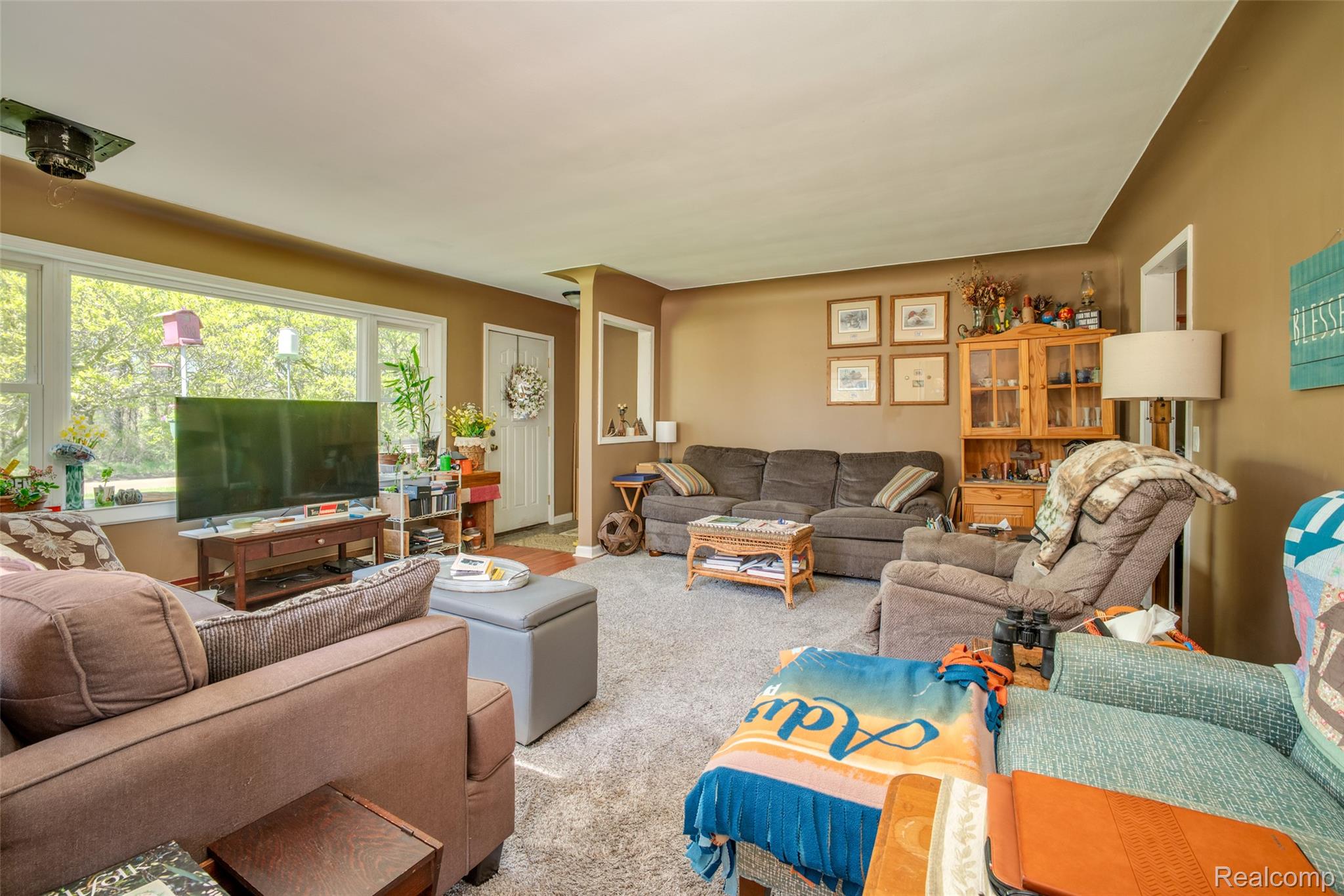 840 W Rose Center Road
