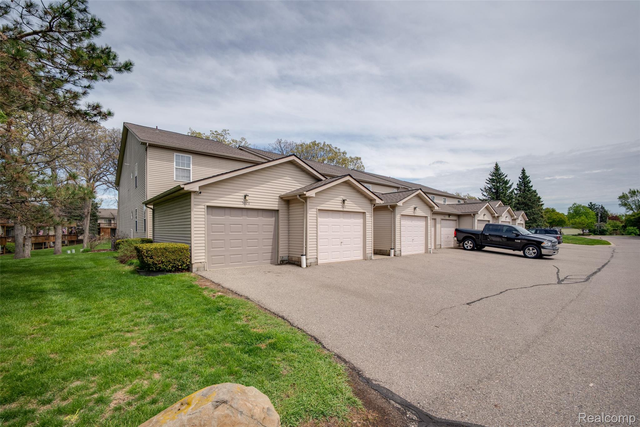 5026 Harbor Oak Drive