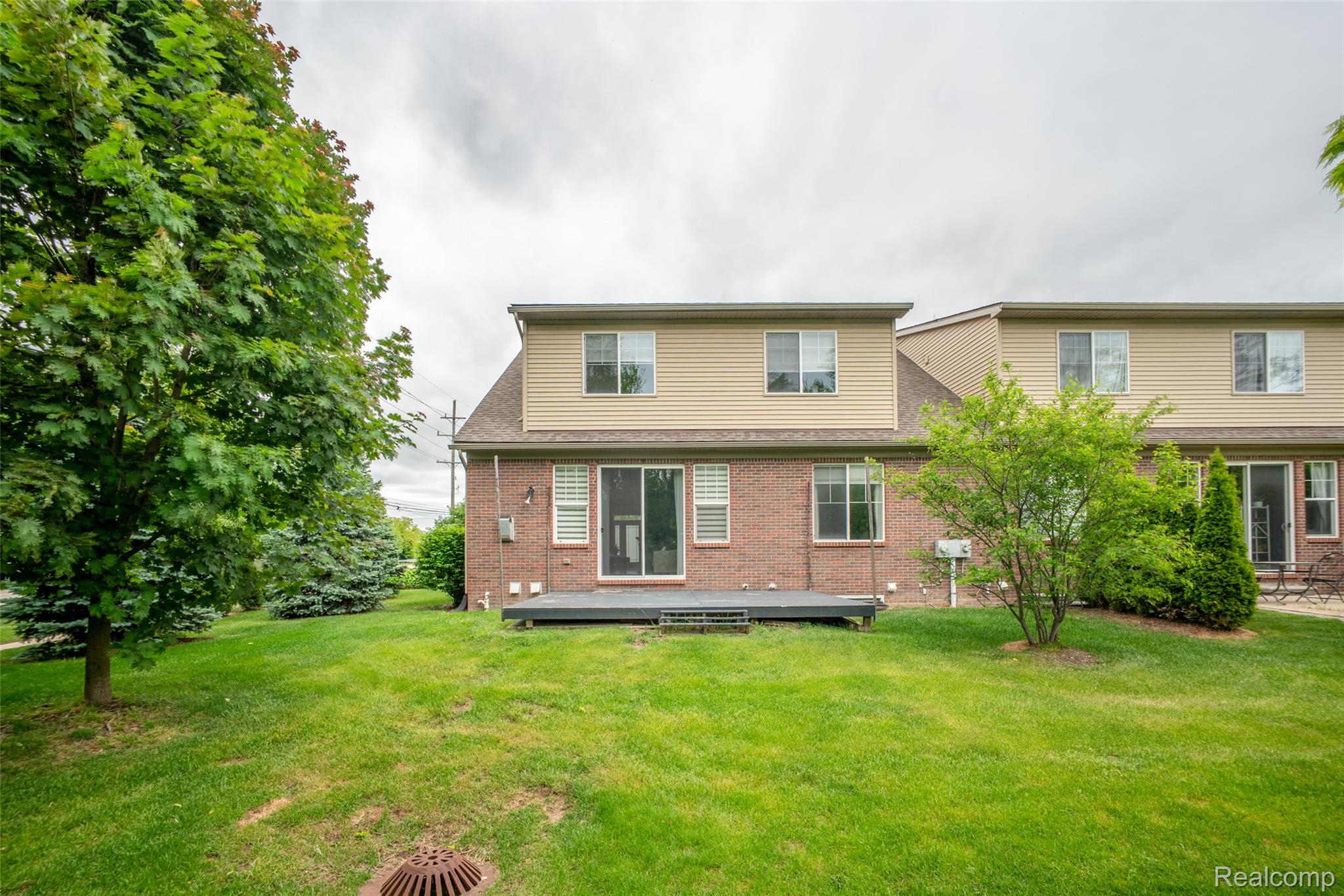 42384 Gateway Dr