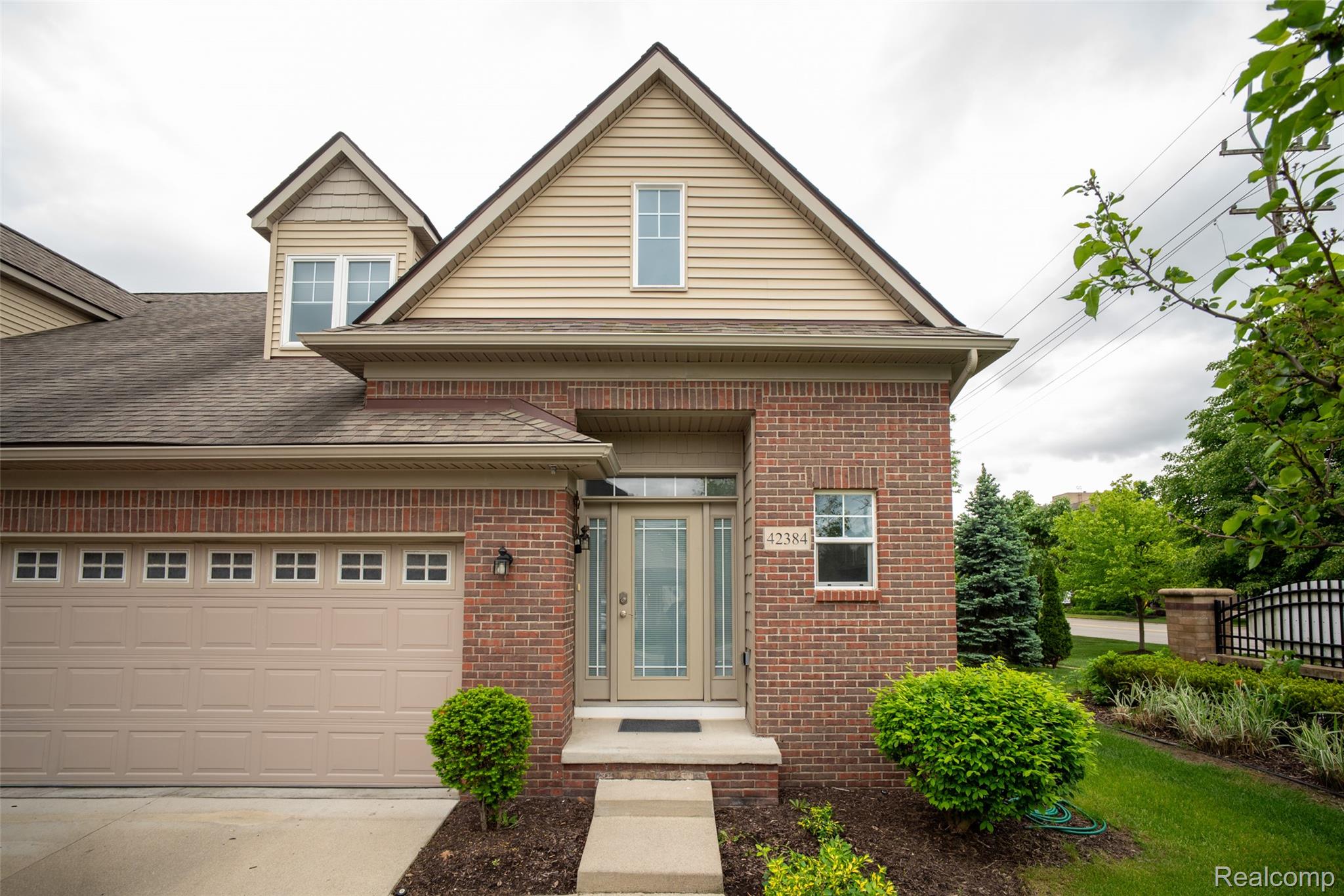 42384 Gateway Dr