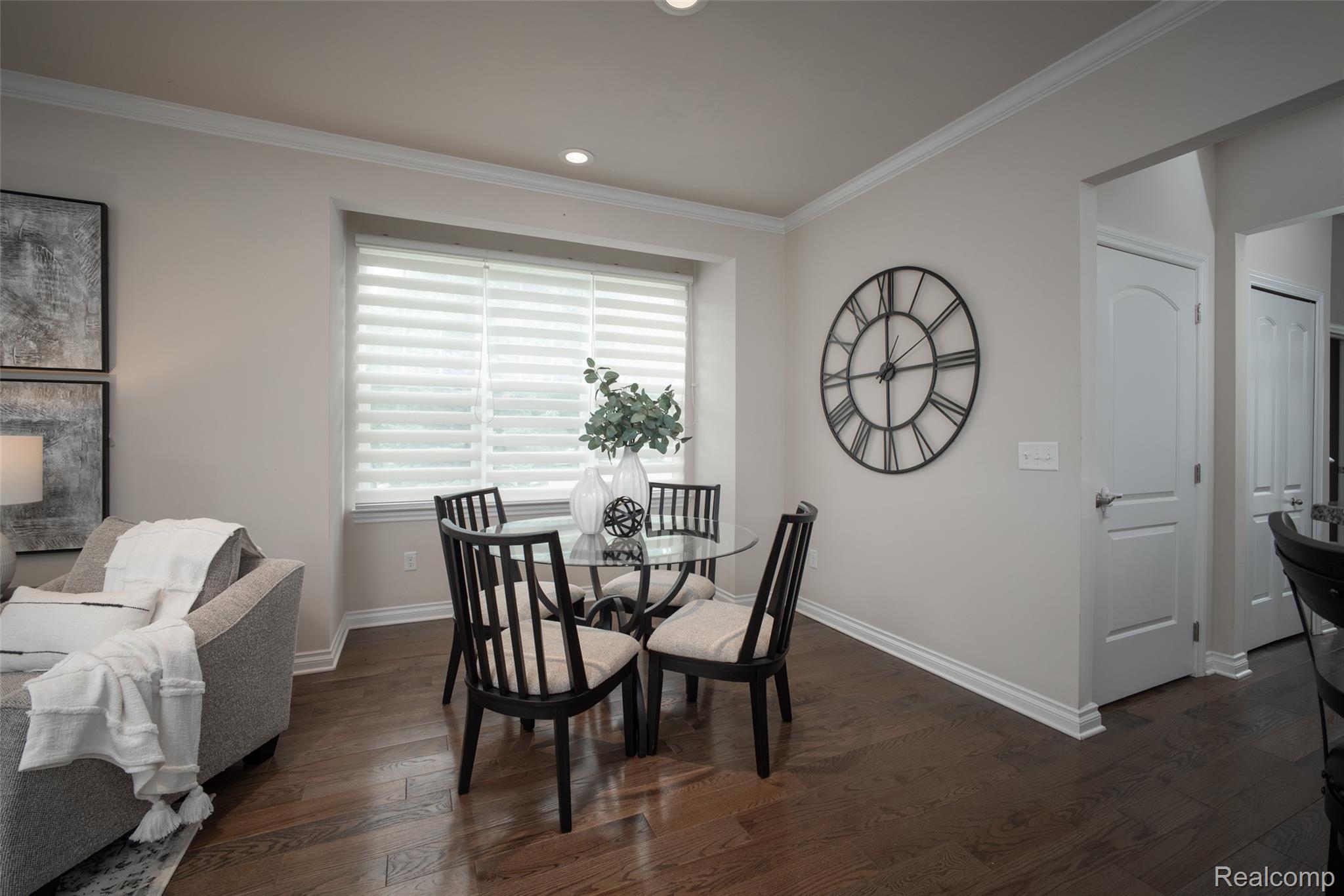 42384 Gateway Dr