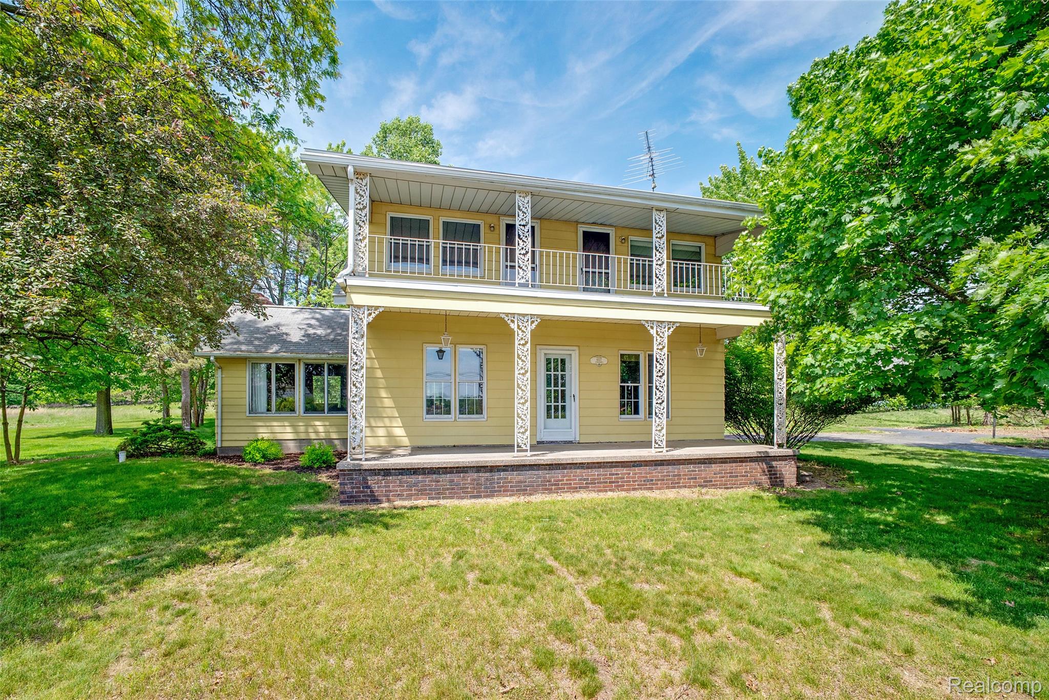 607 E King Street