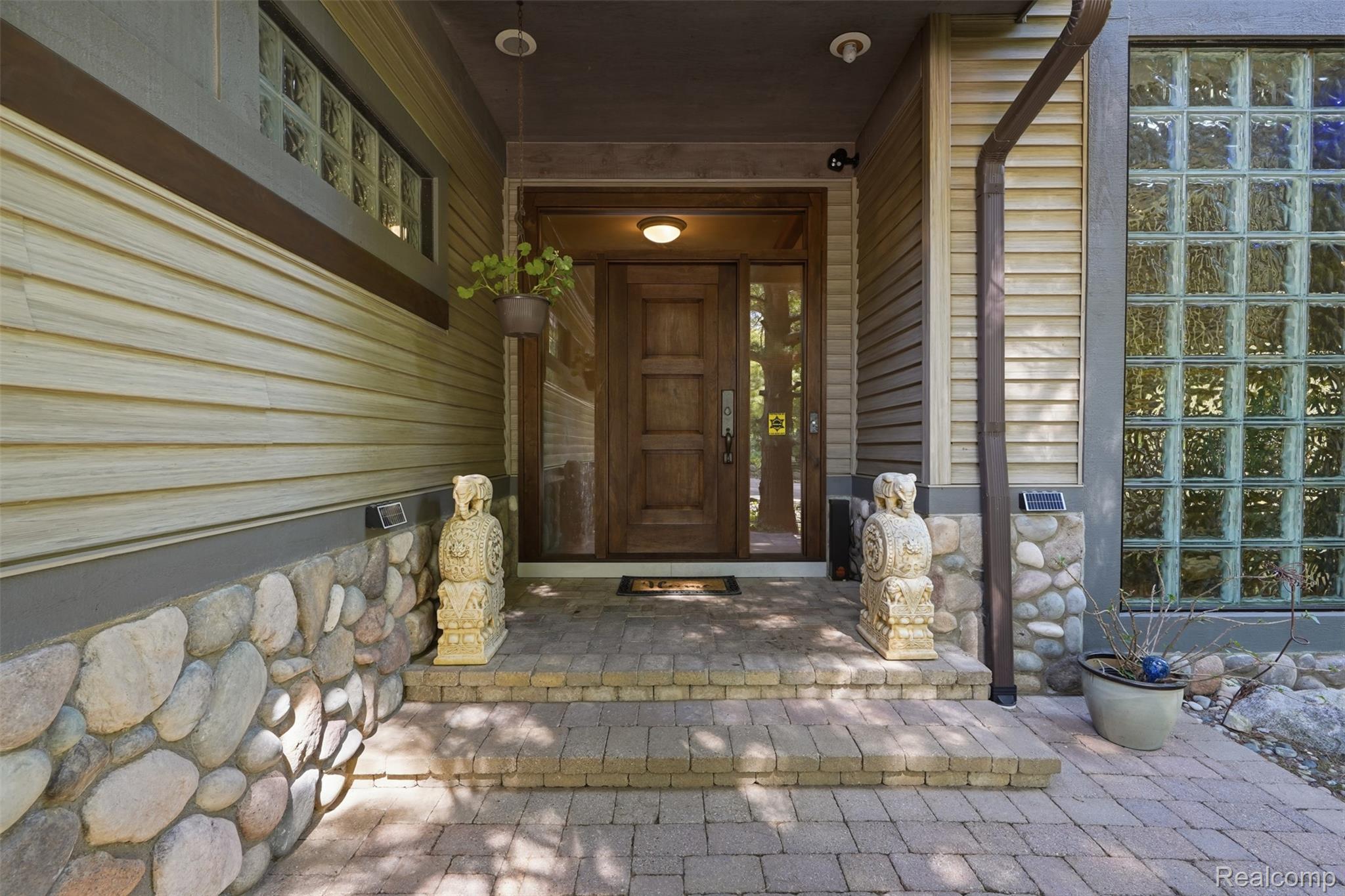 308 Nuthatch Road