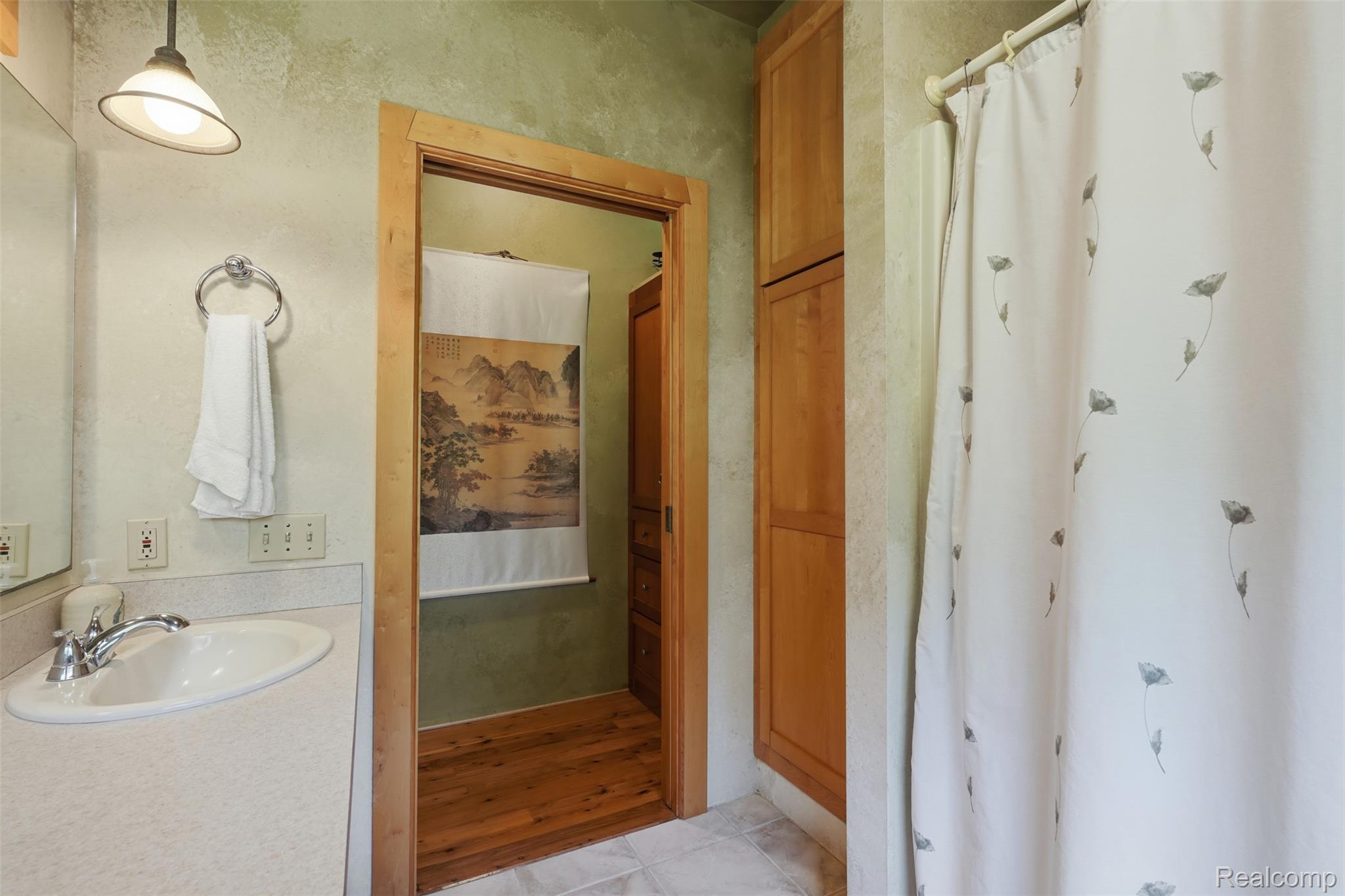 308 Nuthatch Road
