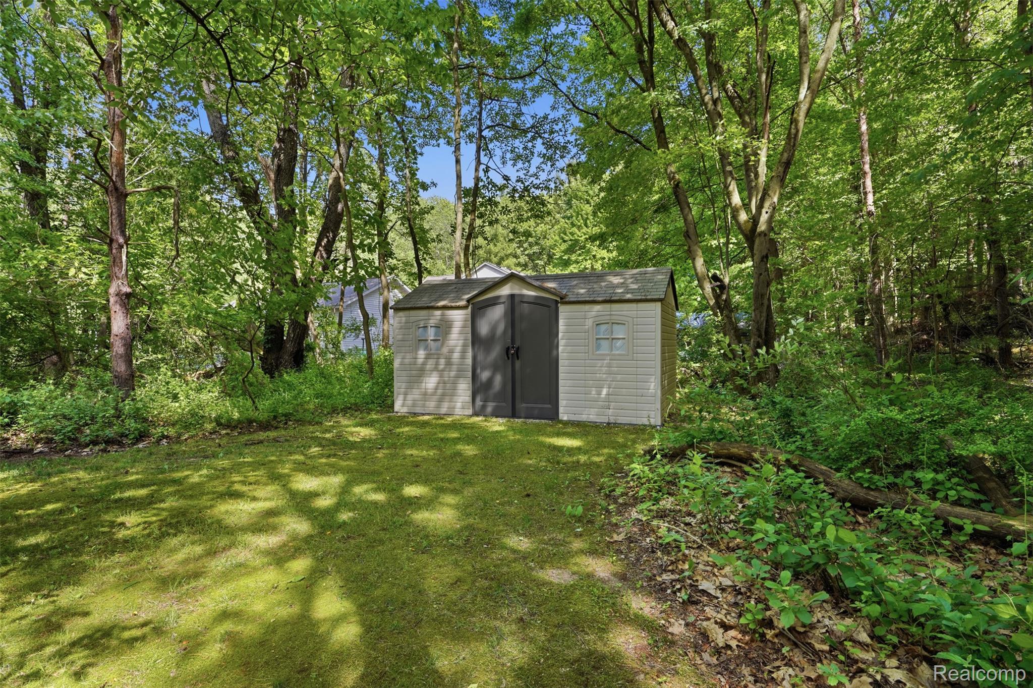308 Nuthatch Road