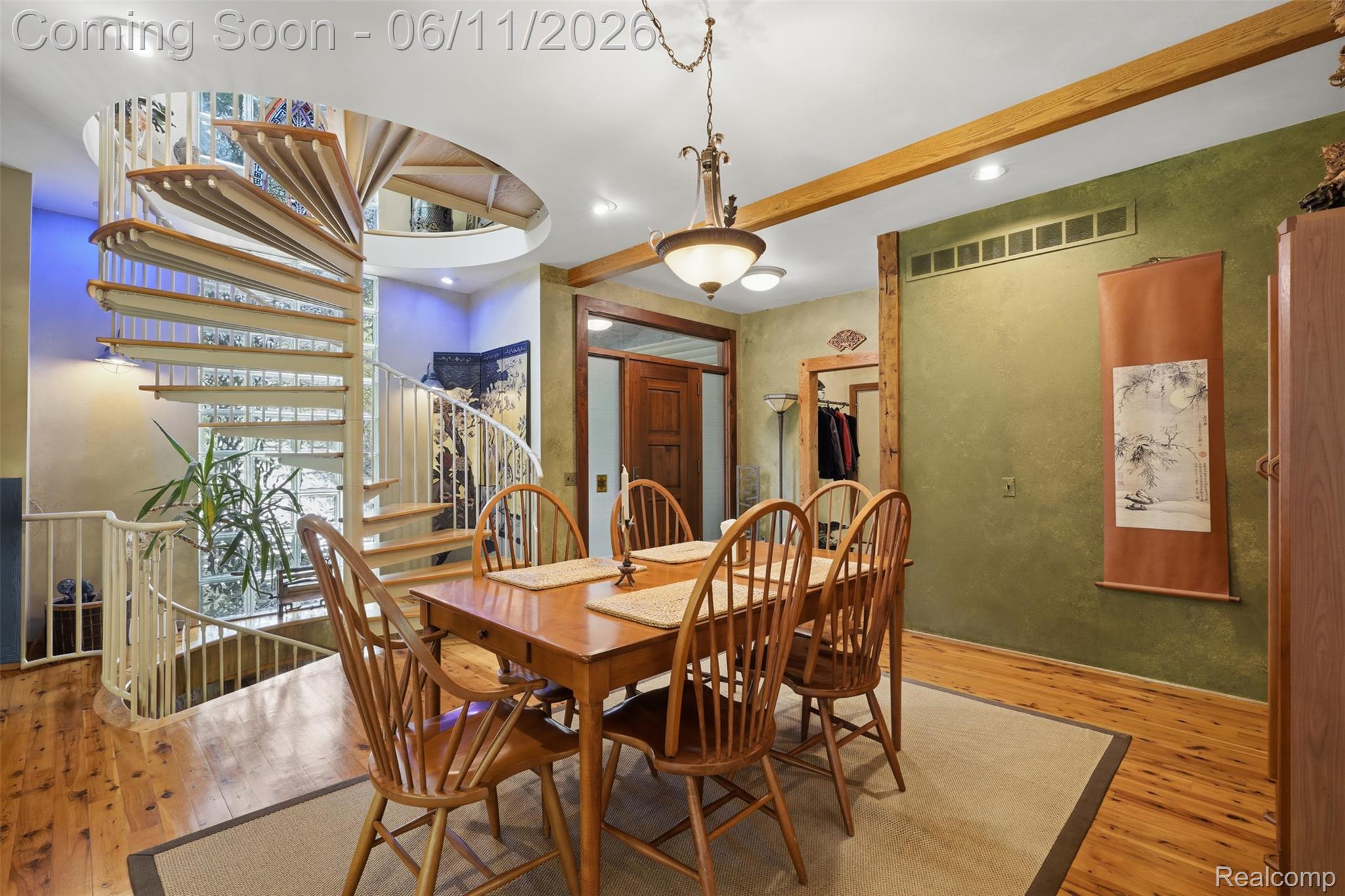 308 Nuthatch Road