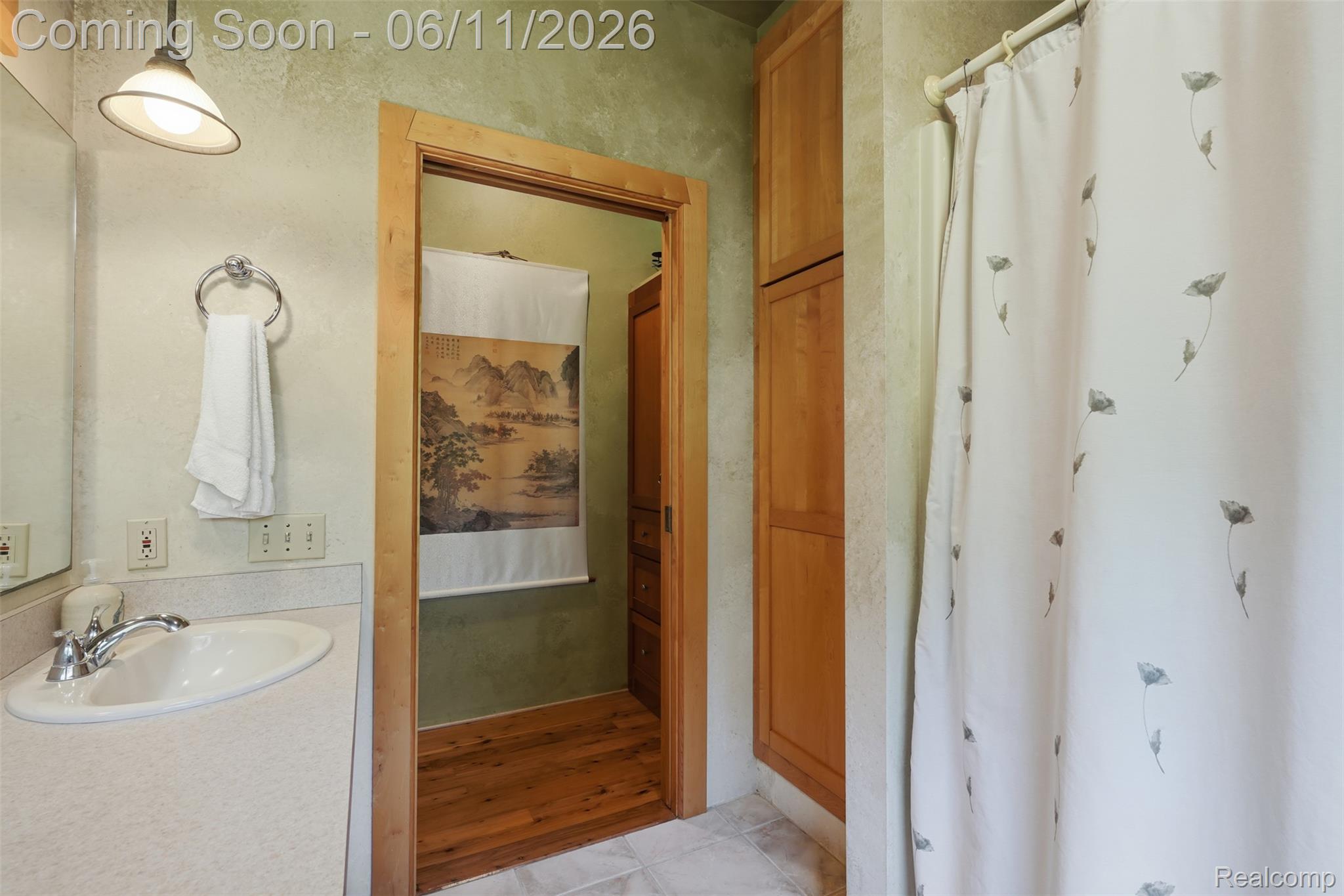 308 Nuthatch Road