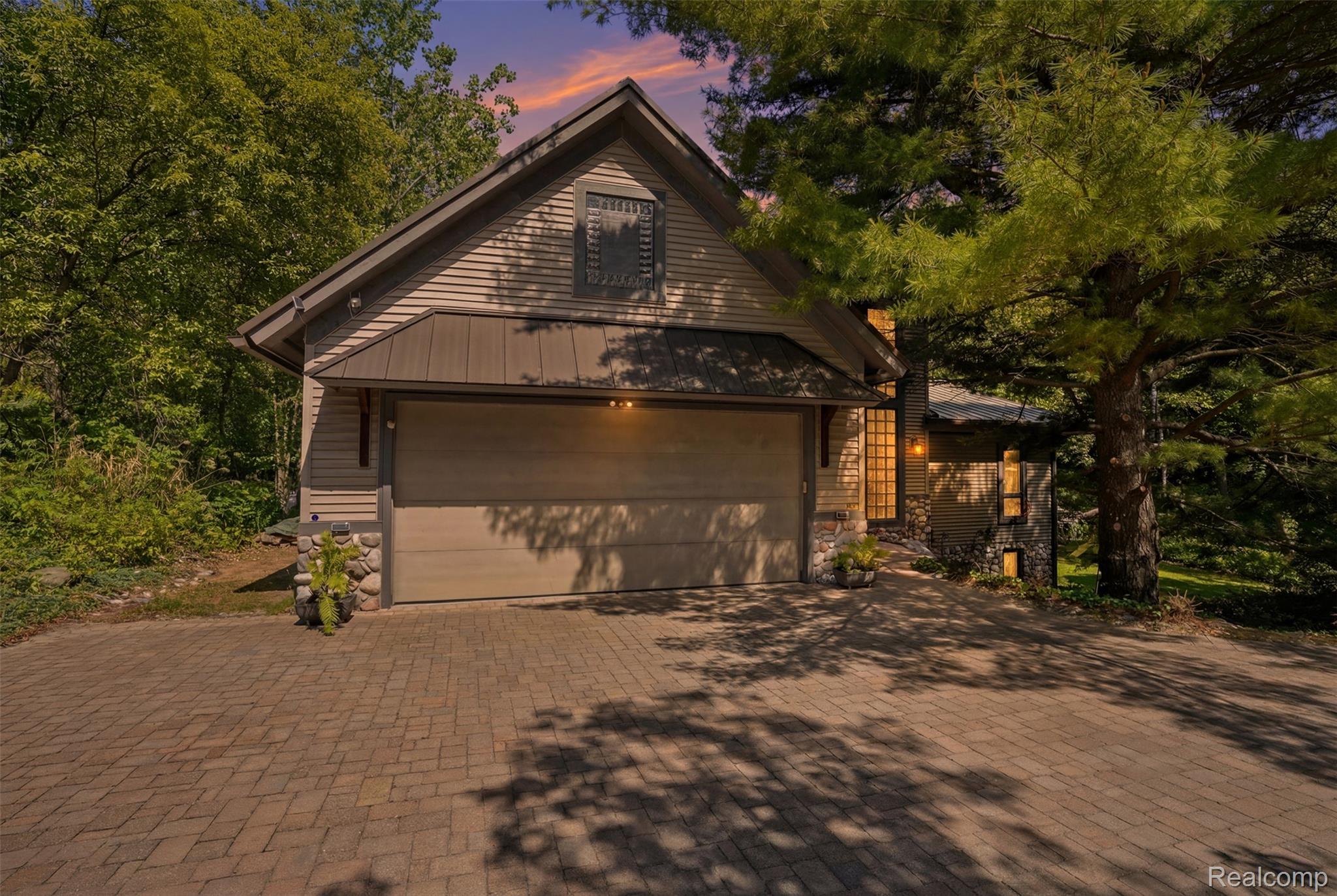 308 Nuthatch Road