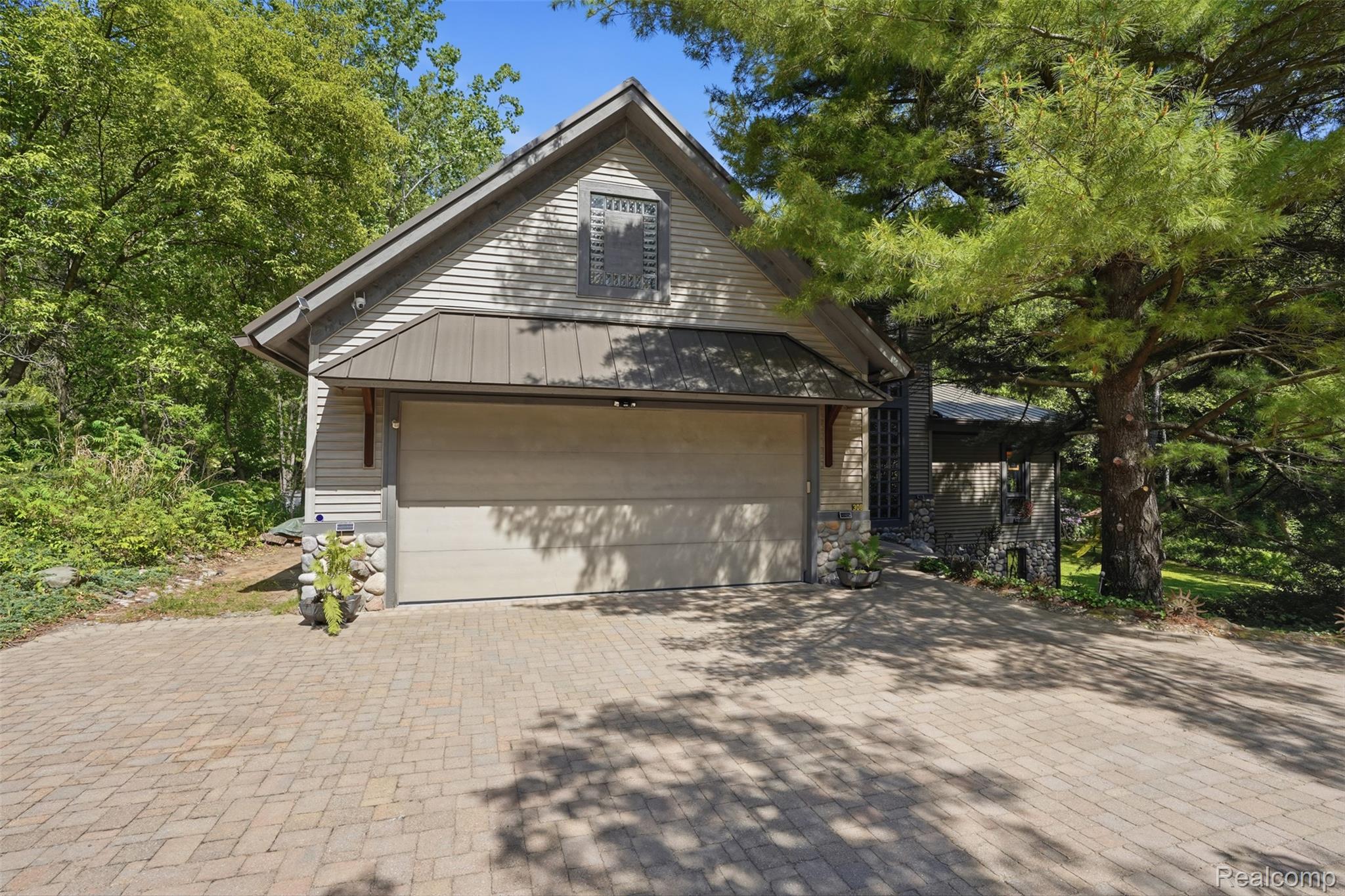 308 Nuthatch Road