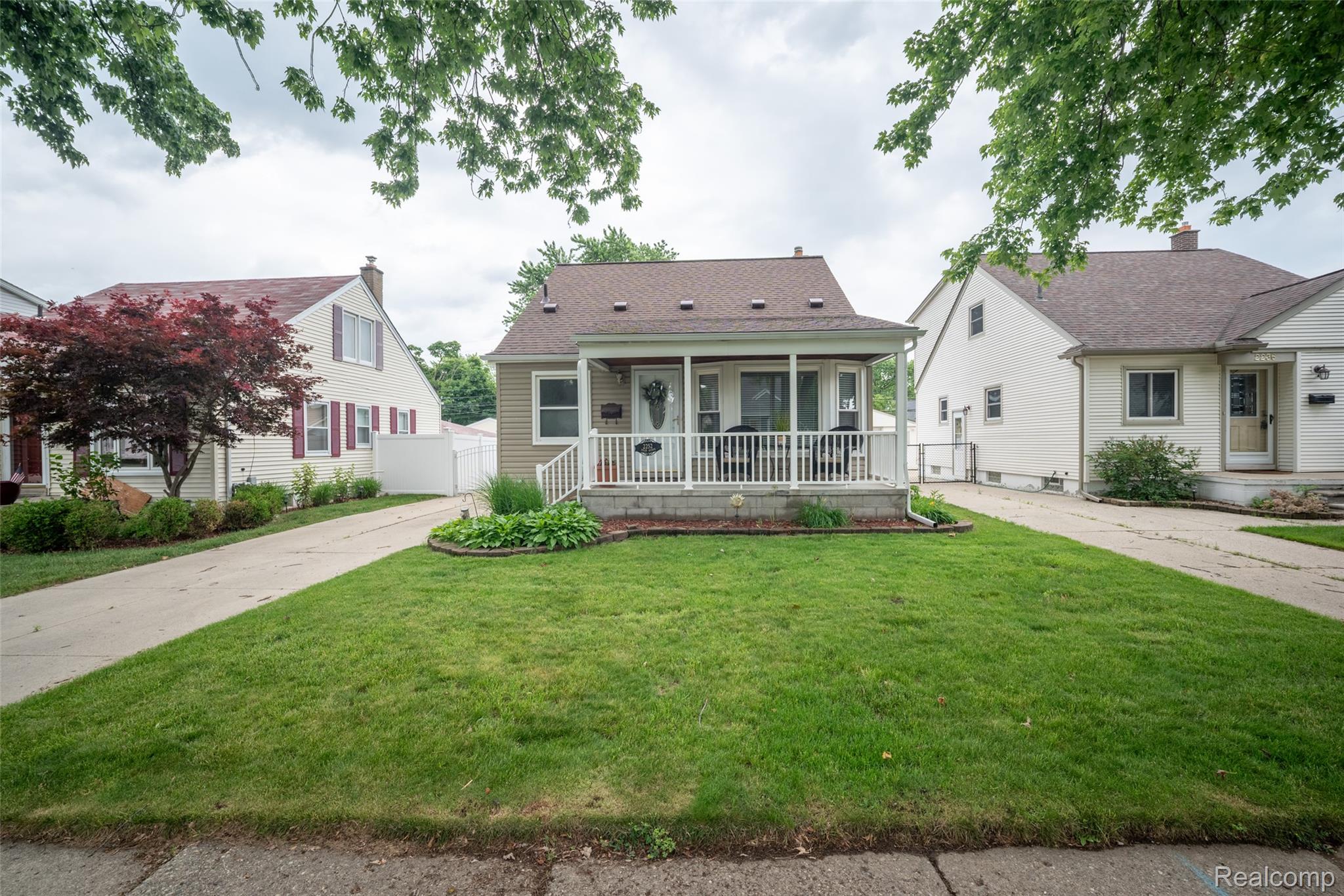 2252 Tyler Avenue