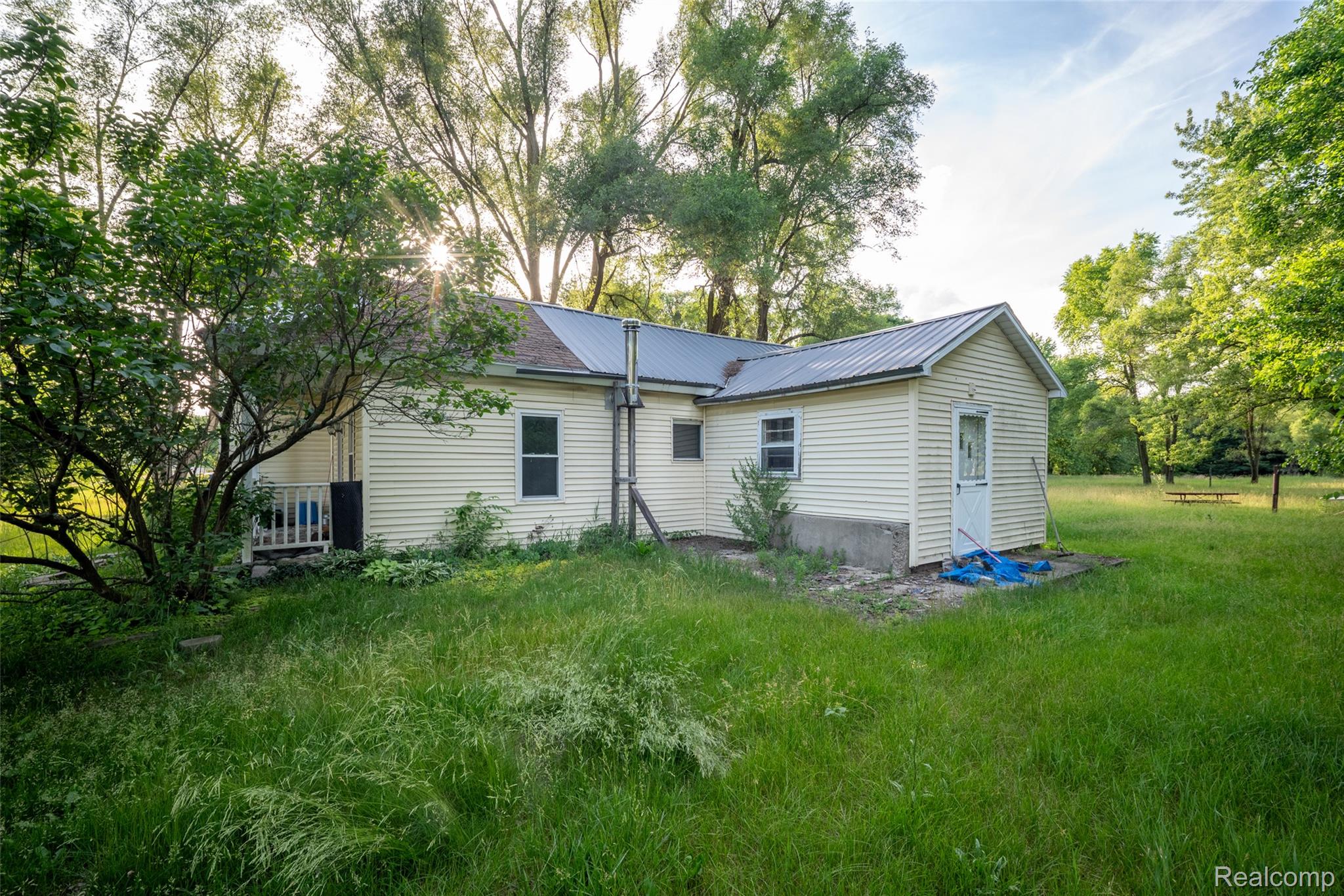 13882 Curtis Road