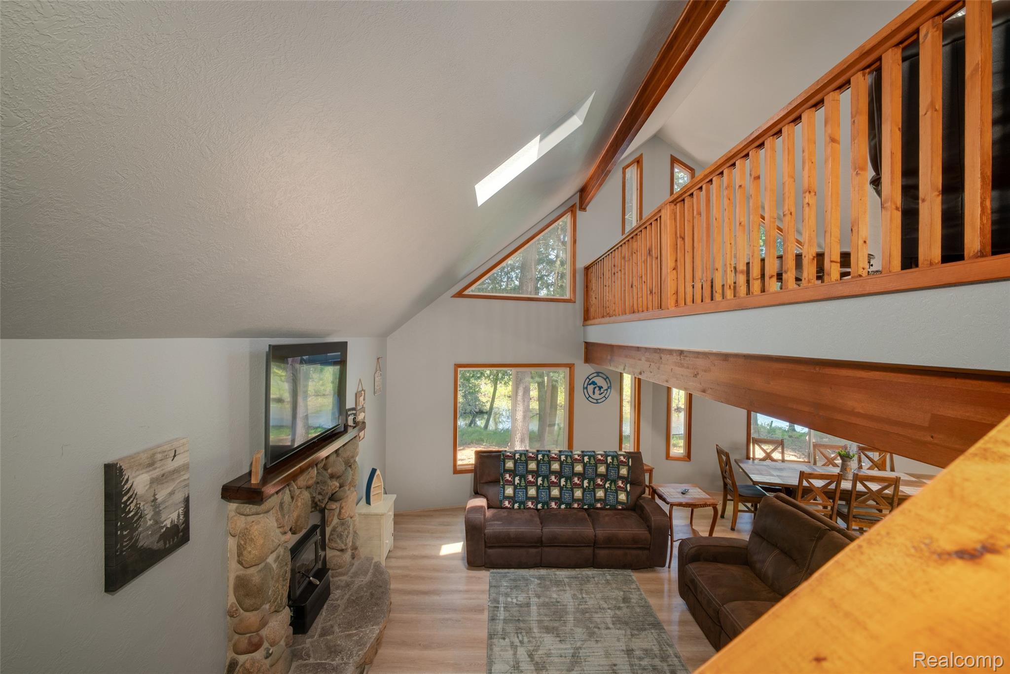 6954 AARWOOD Trail NW