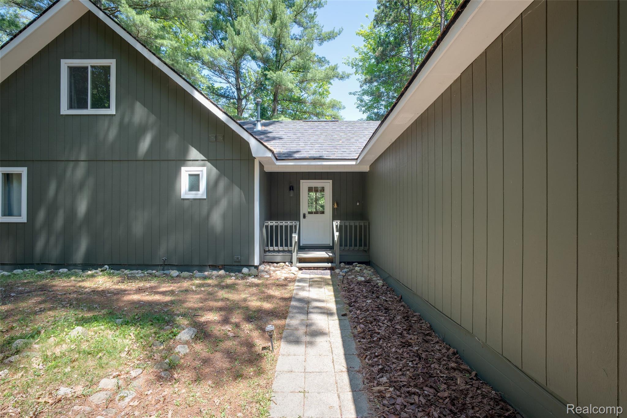 6954 AARWOOD Trail NW
