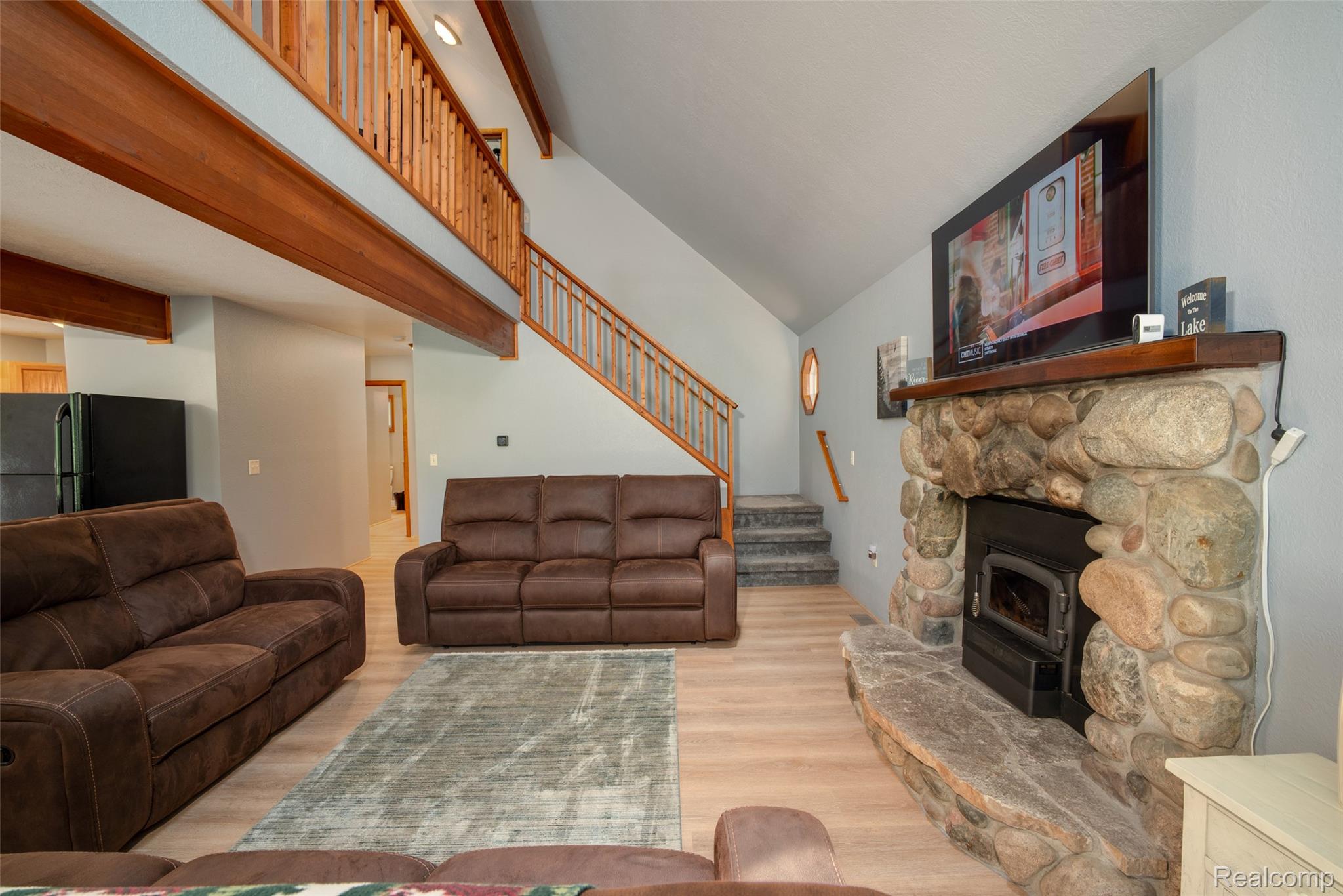 6954 AARWOOD Trail NW