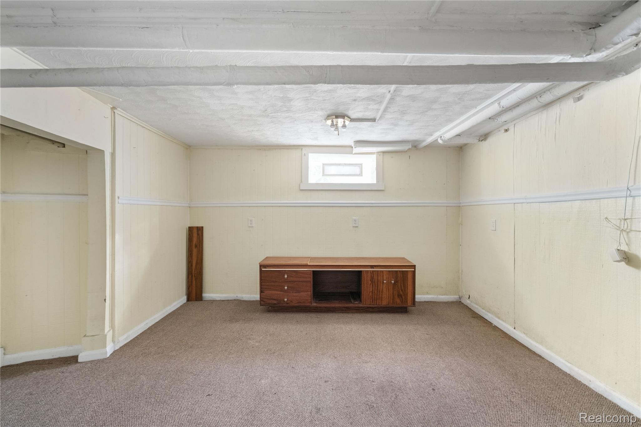 123 Moss Street