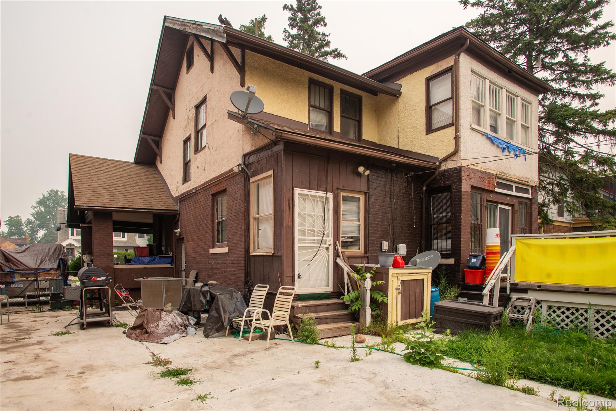 123 Moss Street