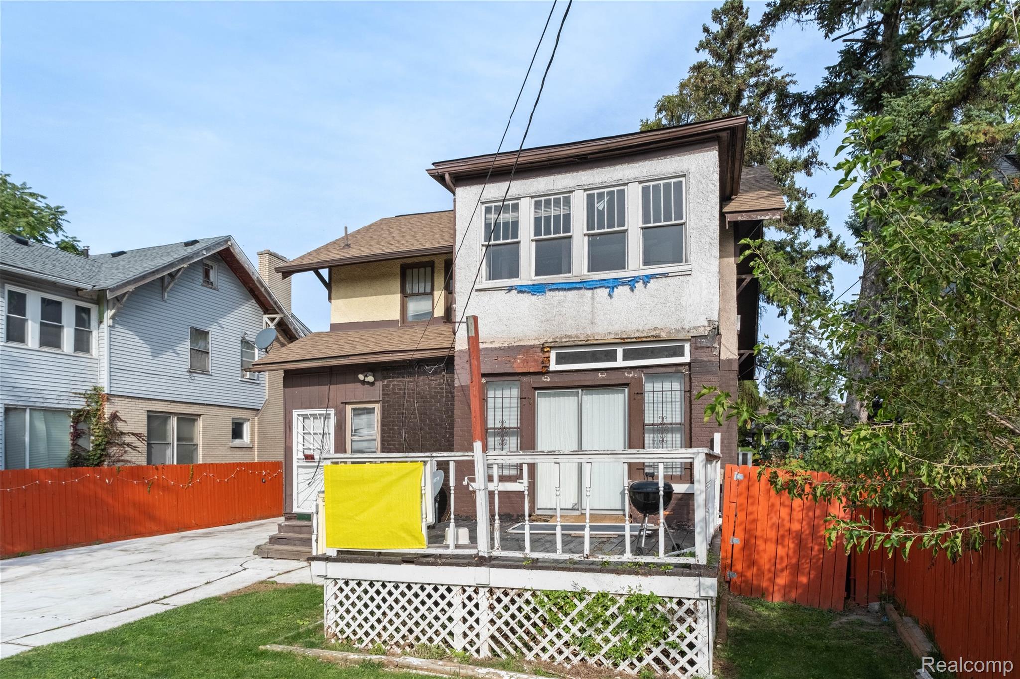 123 Moss Street